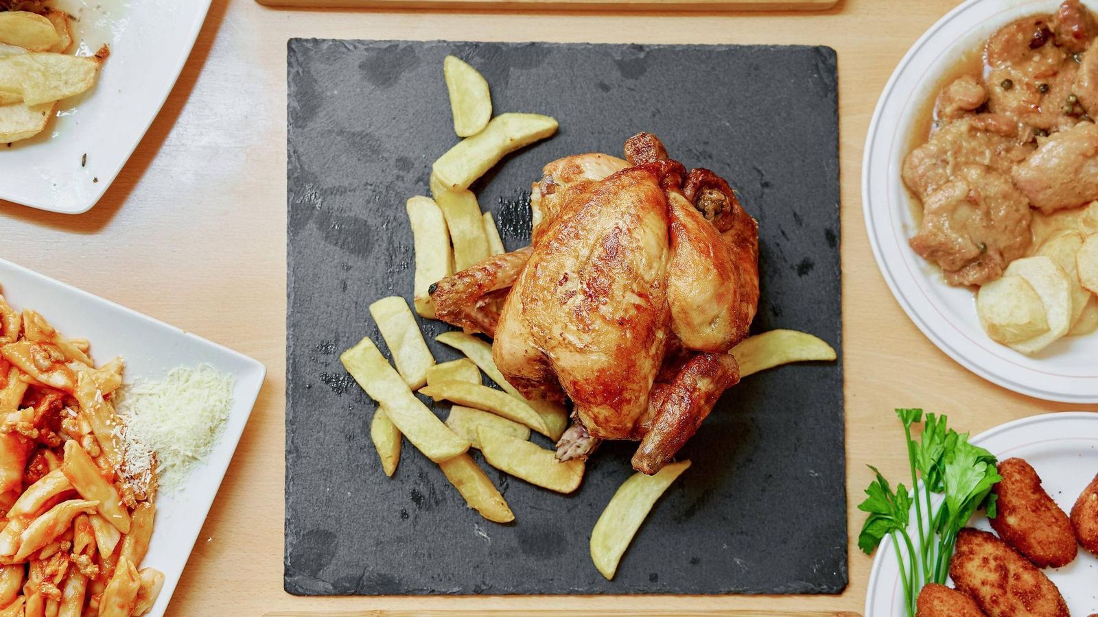 Pollo asado, el plato estrella de Mister Pollo en Jaén.