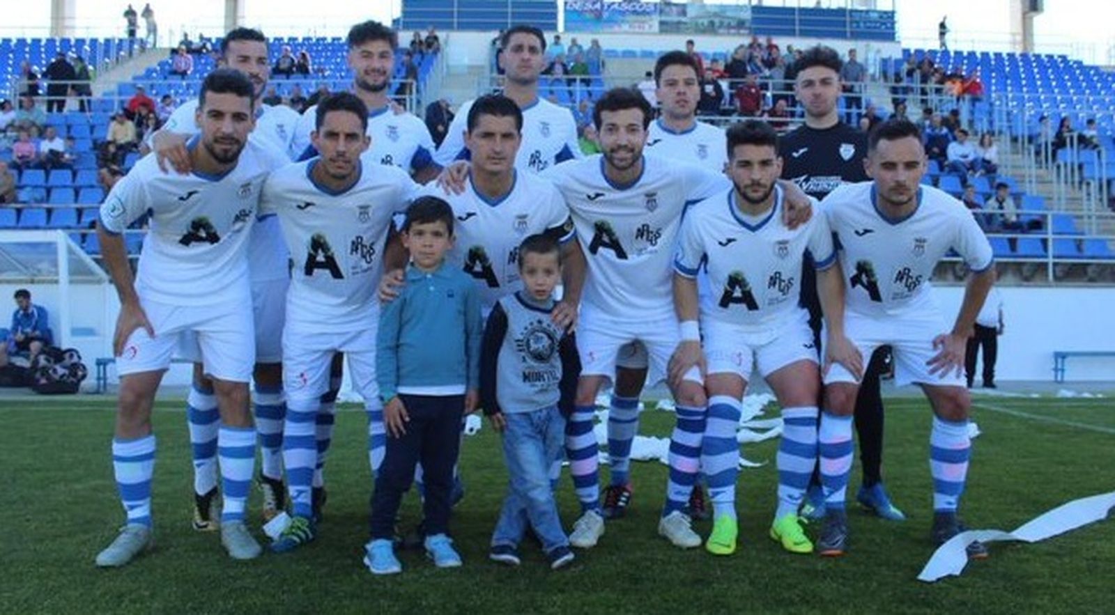 Formación inicial del Arcos, que venció 2-1 al Écija.