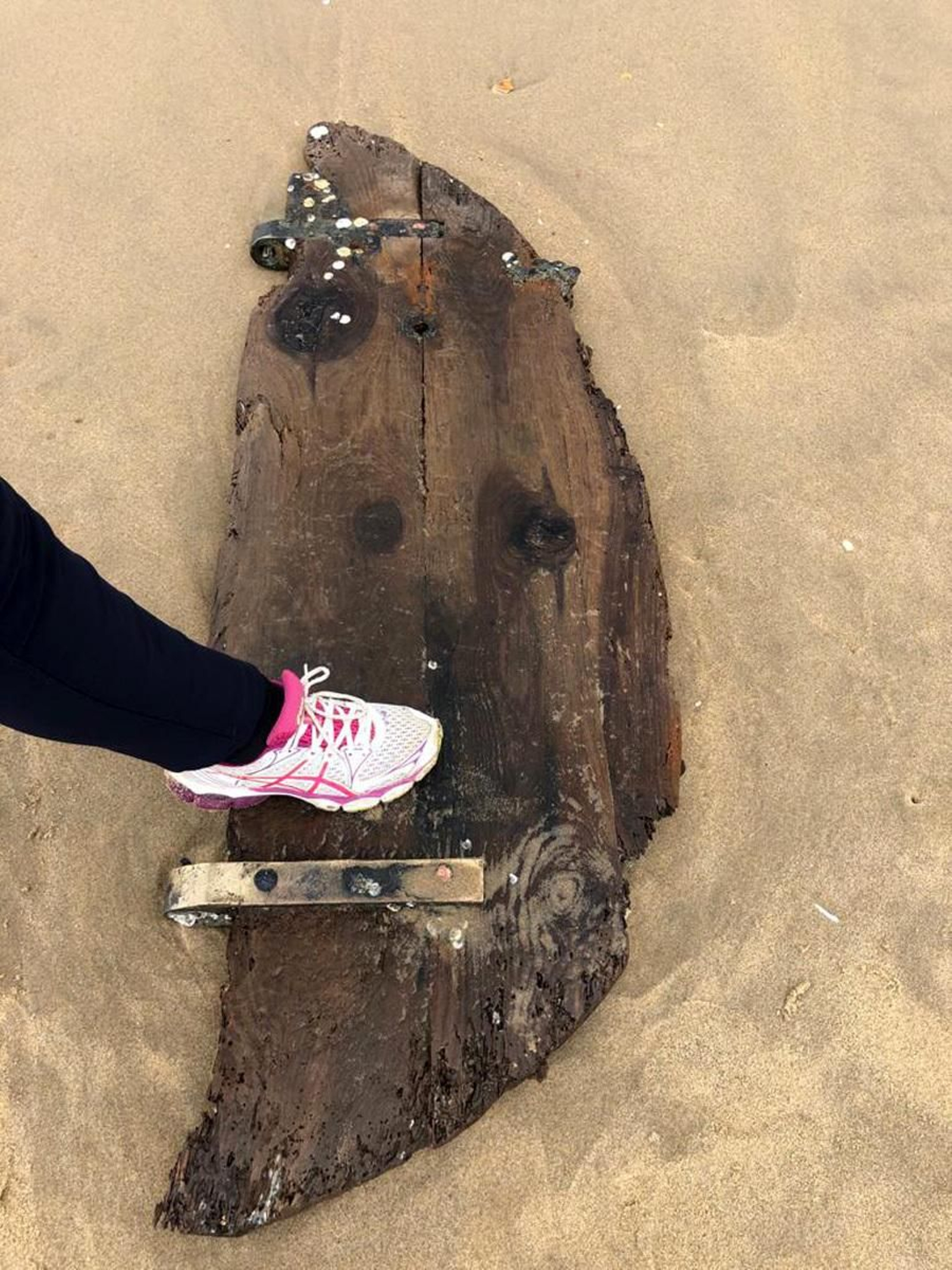 La pieza tiene una altura aproximada de 1,60 metros