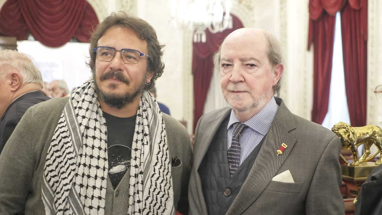 El pleno homenaje a Carlos Díaz en Cádiz, en imágenes