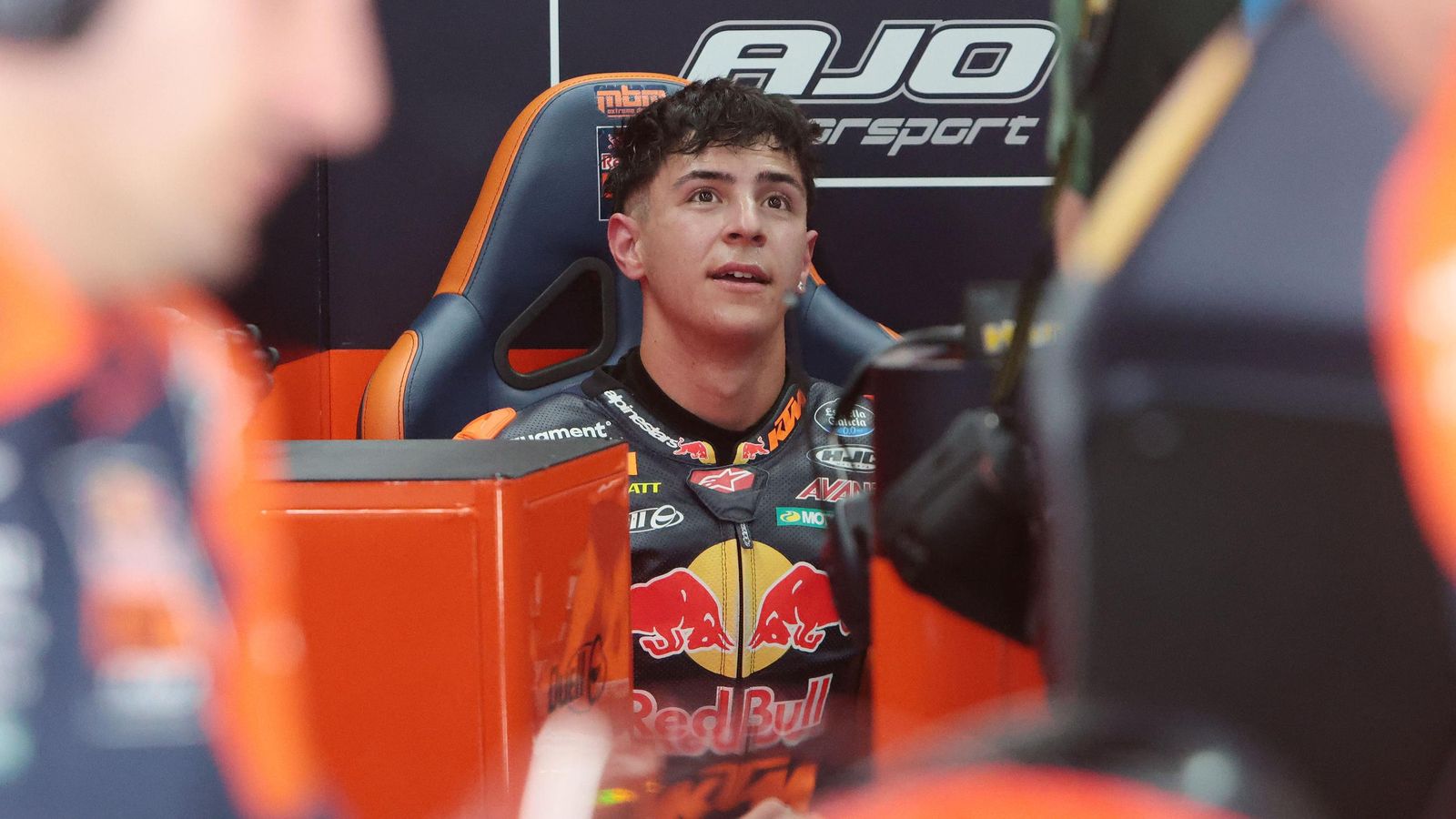 Imágenes de boxes en los entrenamientos del Viernes de Moto3 en Jerez