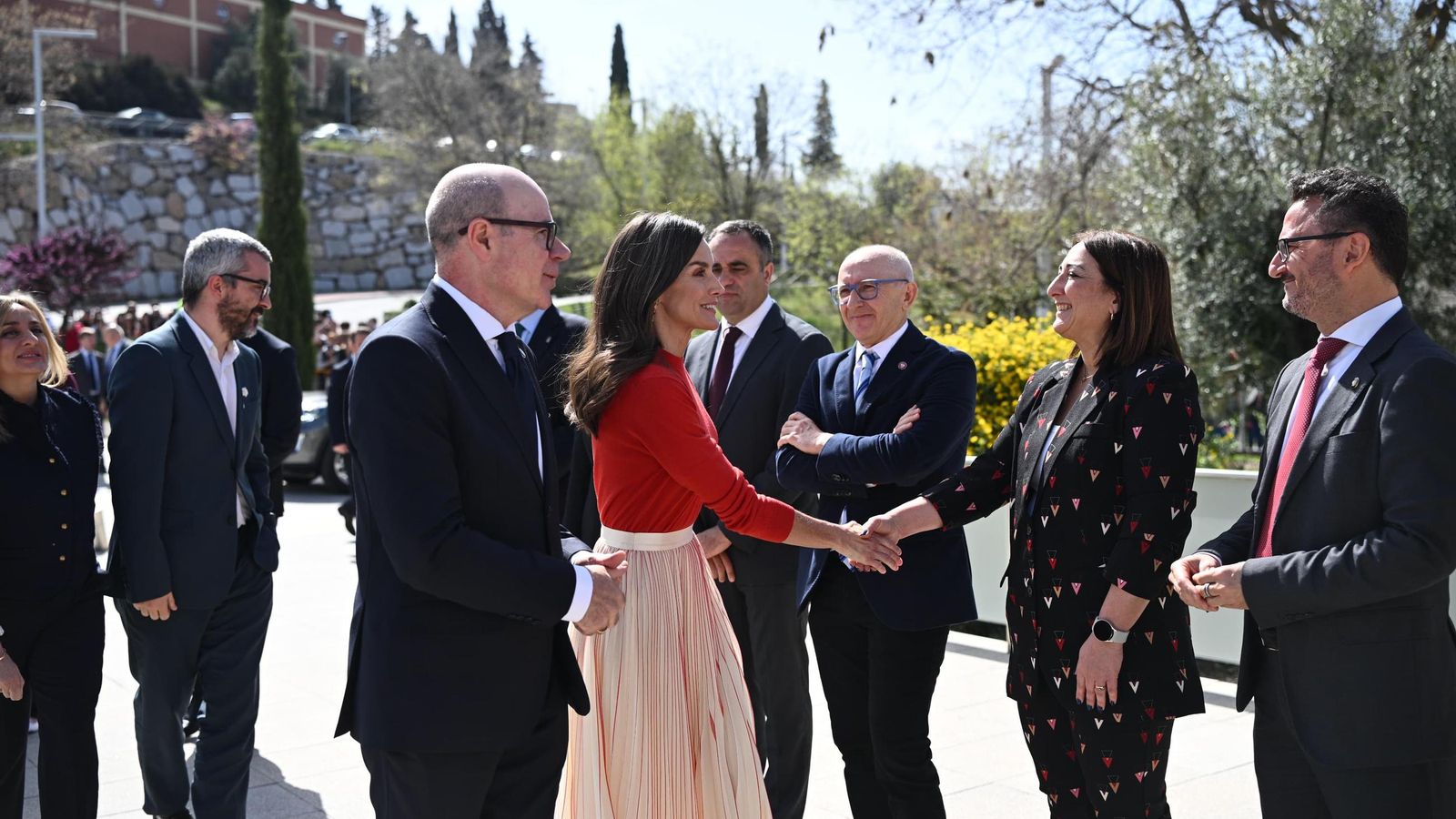 La visita de Doña Letizia a la Universidad de Granada, en imágenes