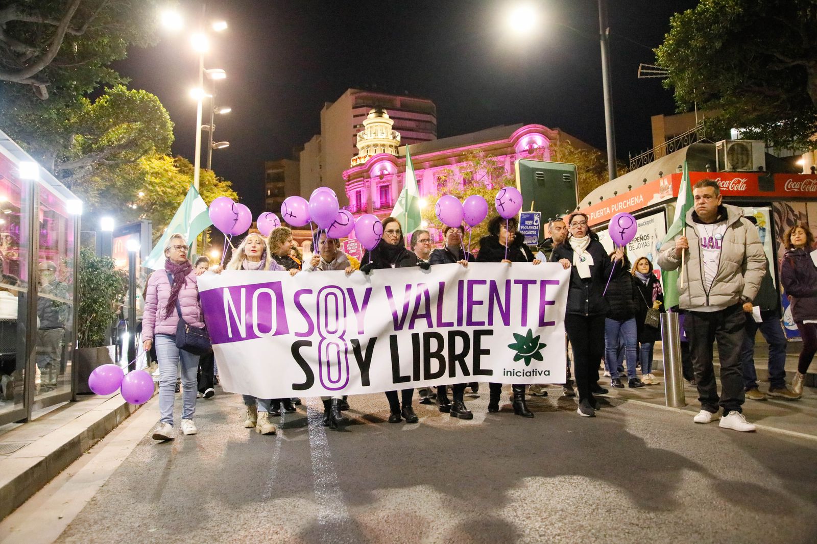 Galería de imágenes por el día de la mujer en Almería