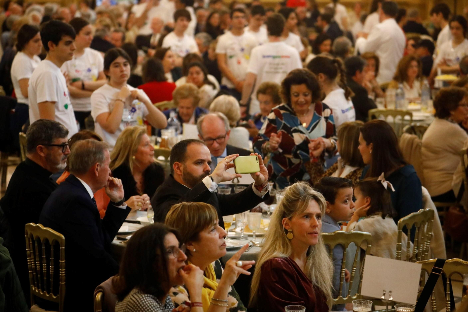 La comida benéfica de la Fundación Bangassou en Córdoba, en imágenes