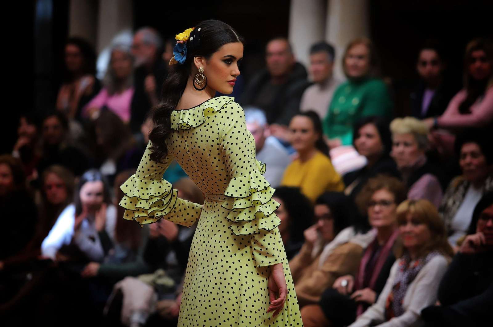 Huelva Flamenca 2023. Imágenes del desfile benéfico de El Ajolí a favor de Cruz Roja Española