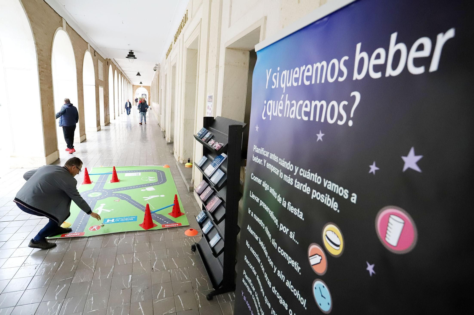 Imágenes del stand de información y sensibilización por el Día Mundial sin Alcohol