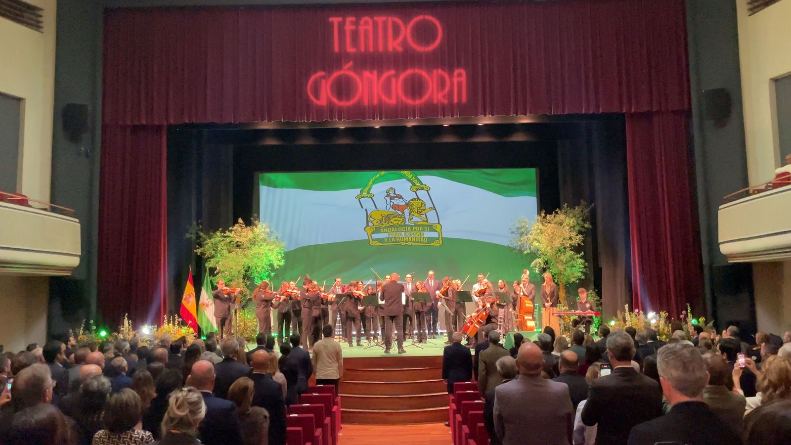 La emotiva entrega de las Banderas de Andalucía por el 28F en Córdoba