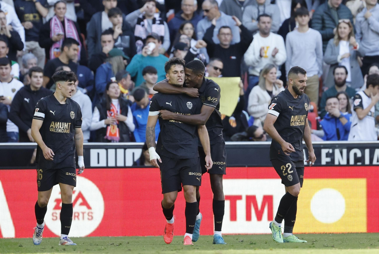 Las fotos del emotivo Valencia - Betis