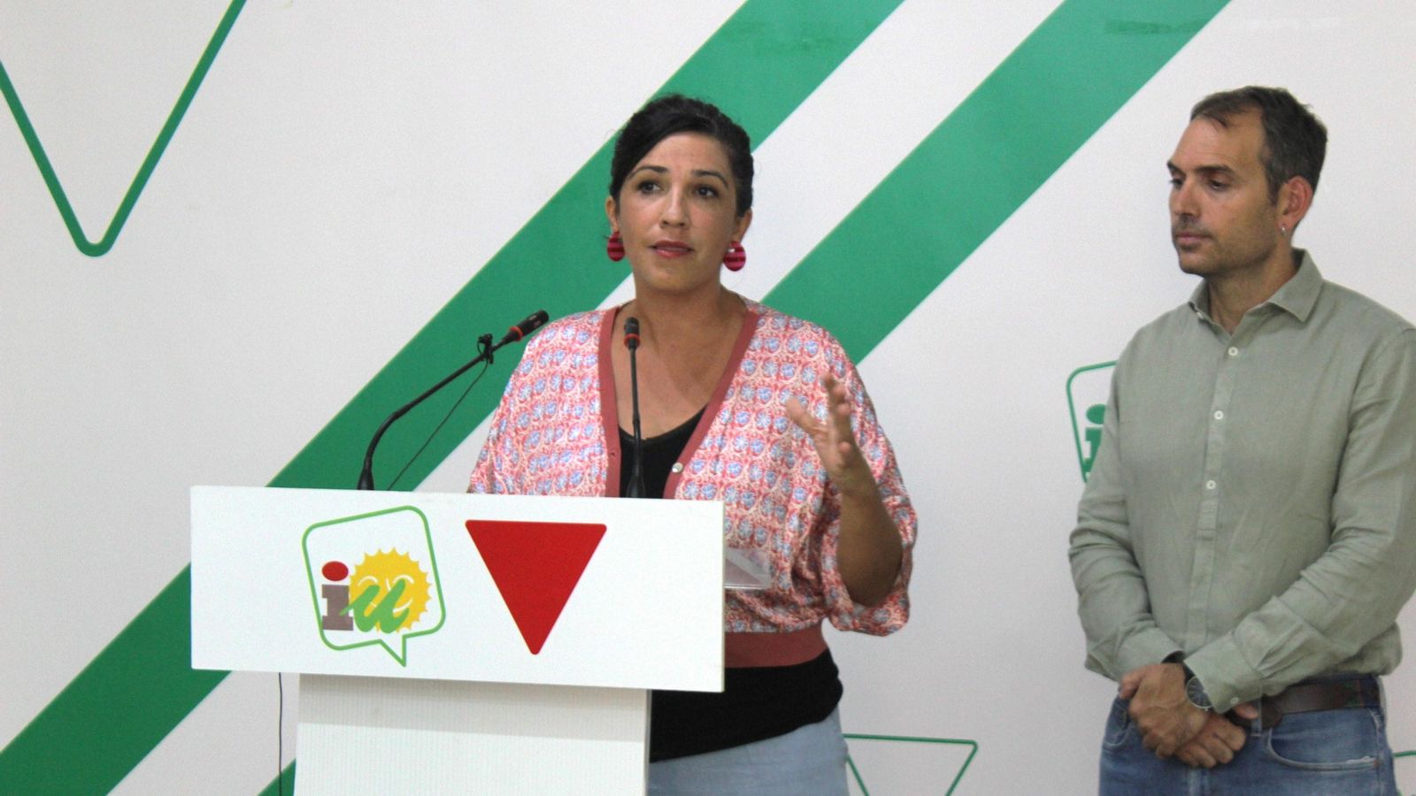 Toni Morillas junto a Toni Valero, este lunes, en rueda de prensa.