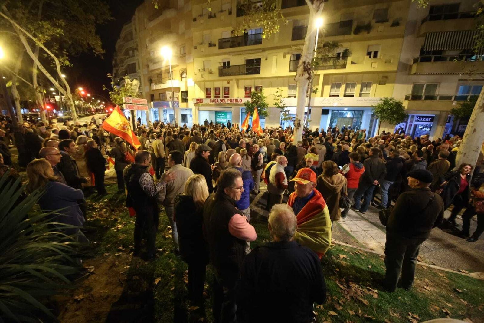 Concentración ante la sede del PSOE en Jerez para protestar contra la amnistía