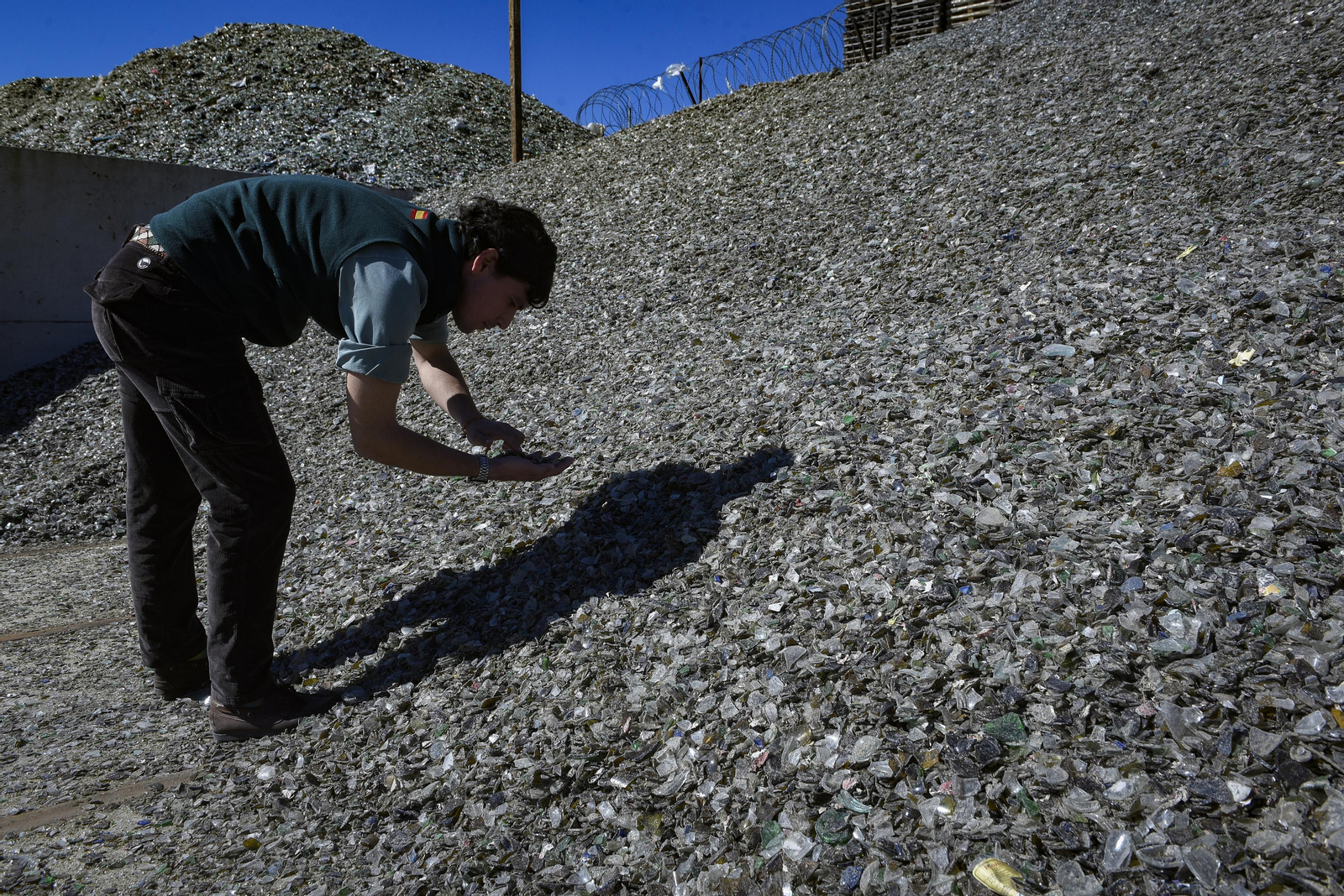El corazón de una planta de reciclaje de vidrio, en imágenes