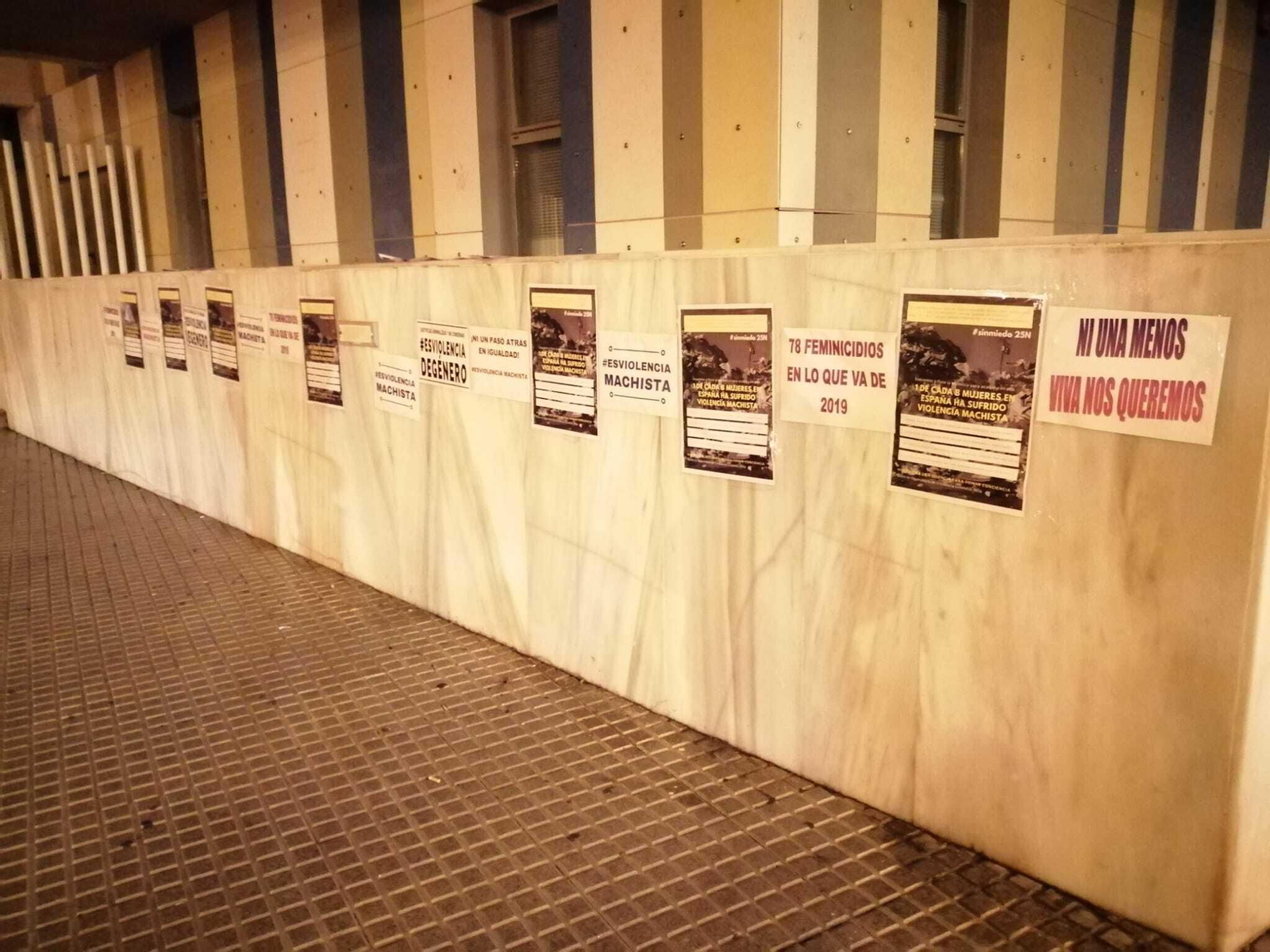 Algunos de los carteles realizados por los colectivos feministas.