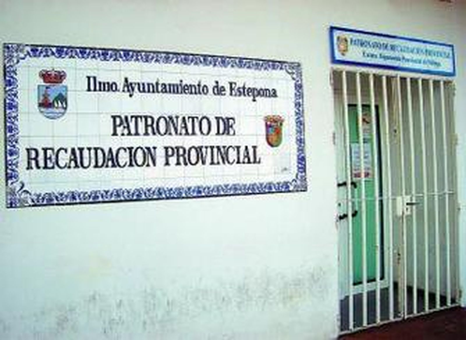 Fachada del Patronato Provincial de Recaudación de Estepona.