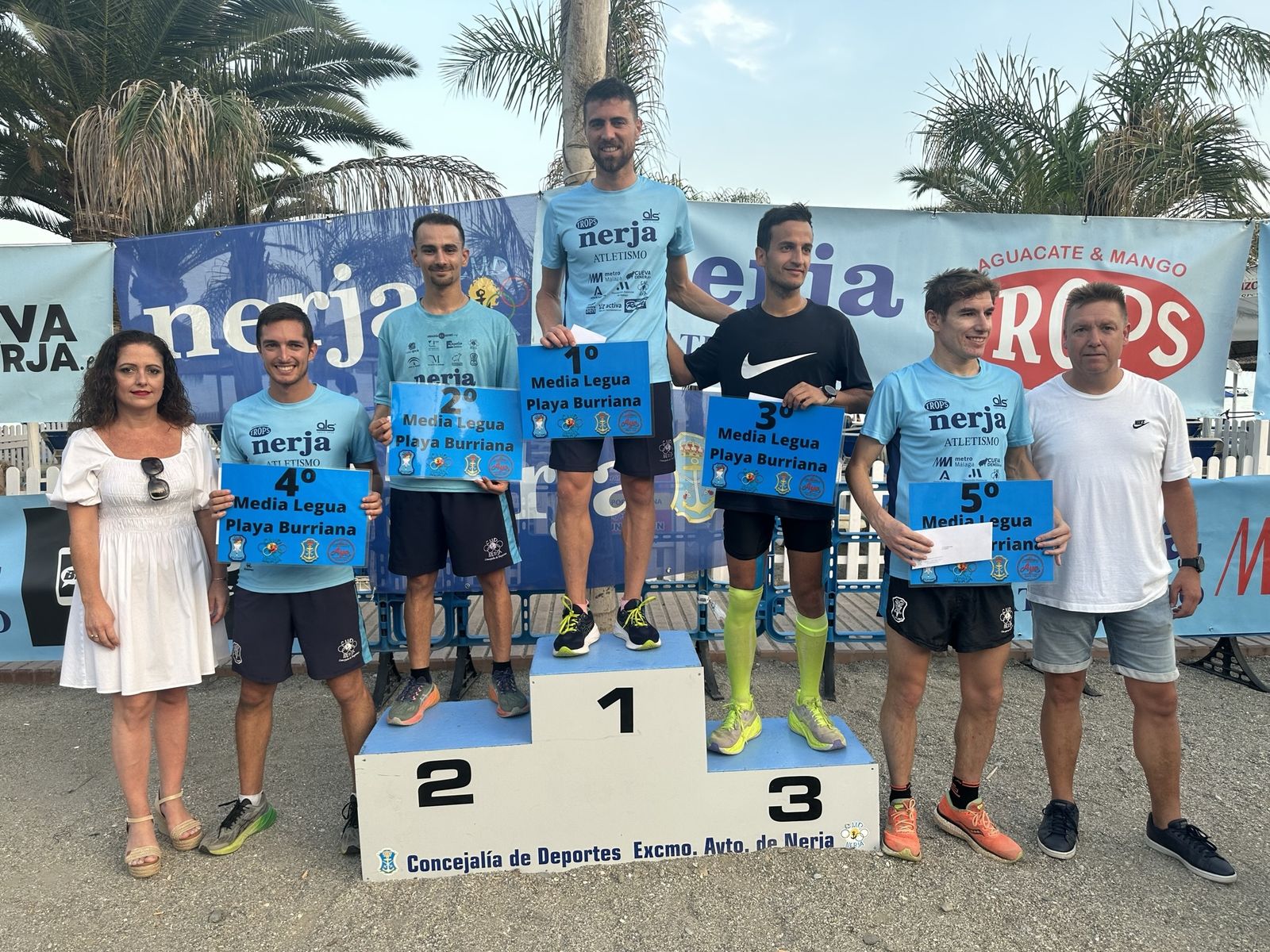 La Media Legua Playa de Burriana de Nerja