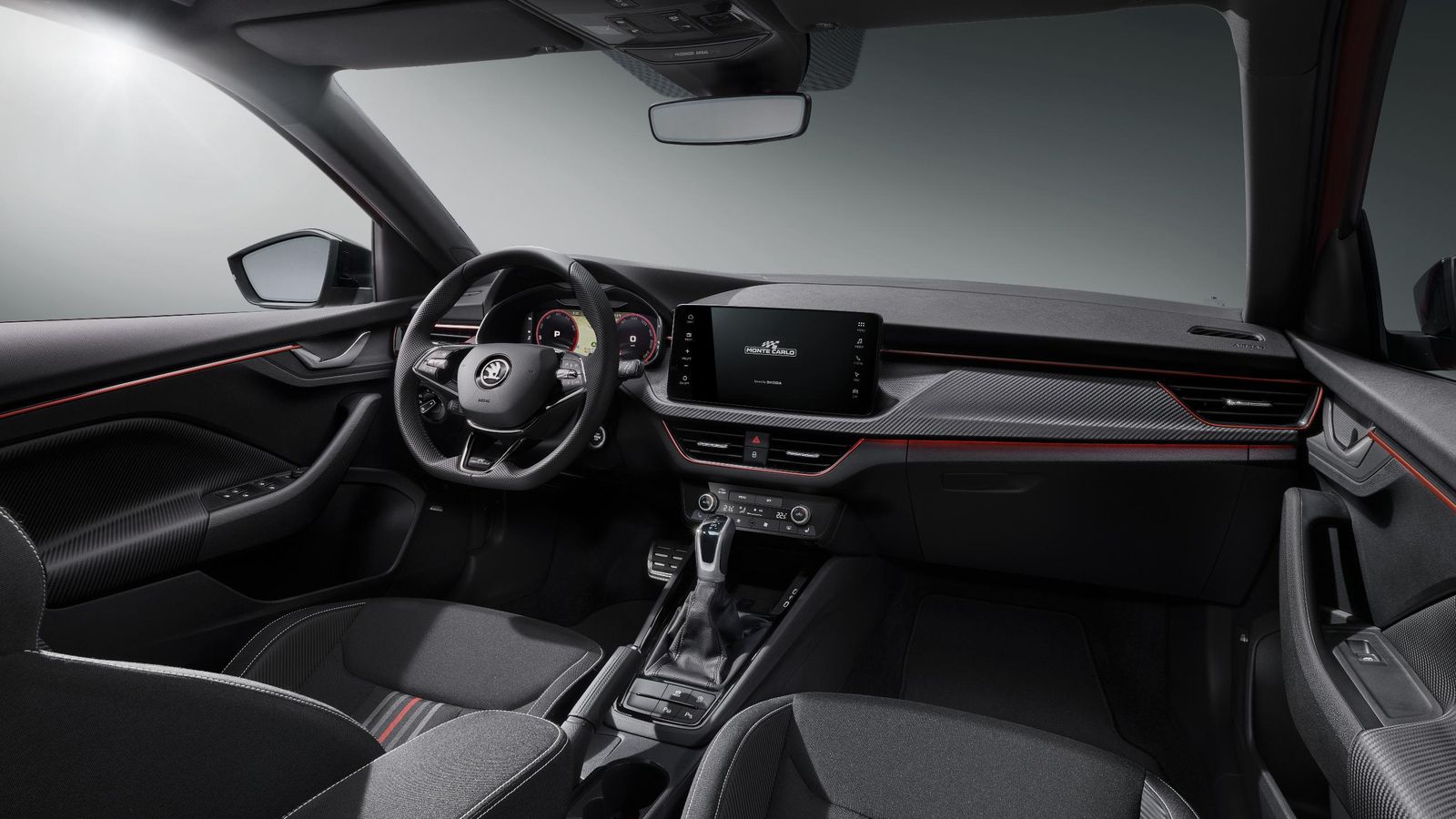 Skoda ofrece la posibilidad de ampliar las dos pantallas de serie, la de la instrumentación o la central, por otras de mayor tamaño.