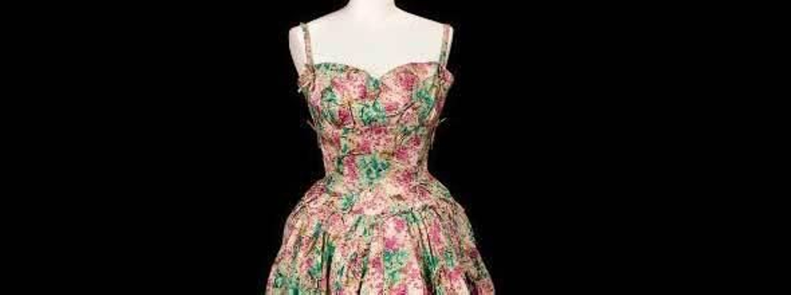 Diseños expuestos en el Museo del Traje de Madrid. / AGENCIAS