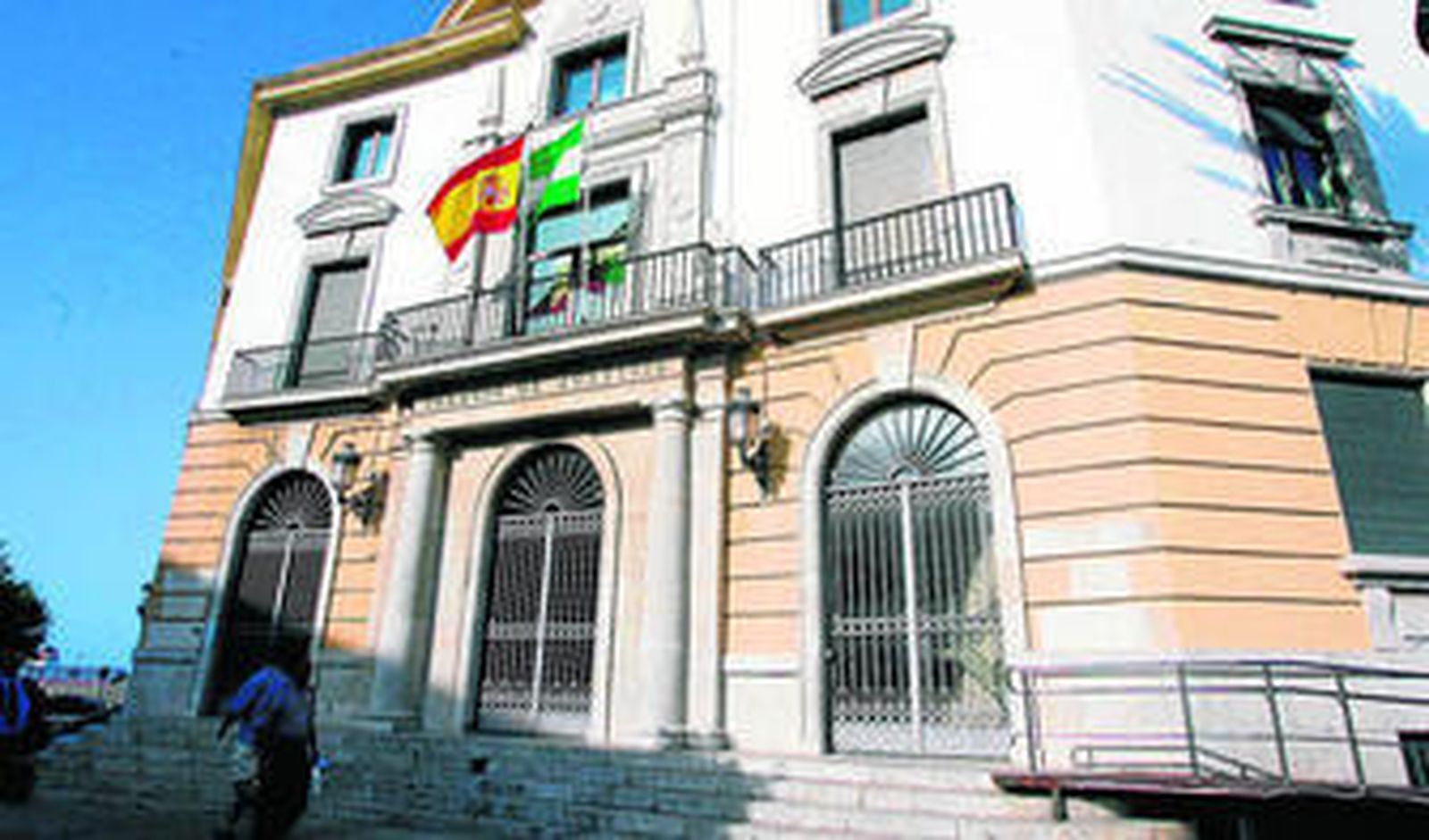 Vista de la fachada de la Audiencia Provincial de Cádiz, donde se está celebrando el juicio con jurado.