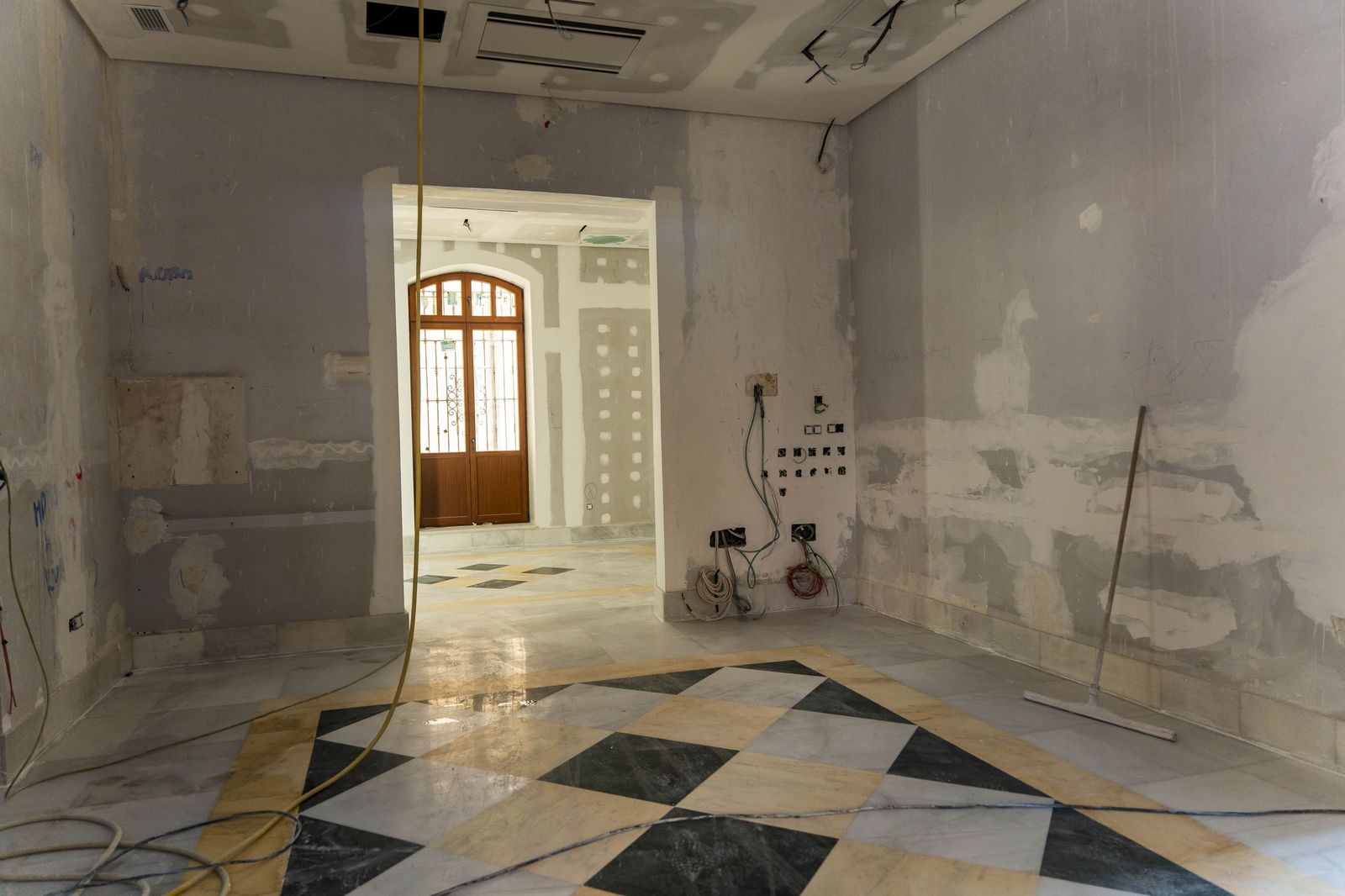 Fotogalería de las obras del Preventorio: el jardín vertical, protagonista de la rehabilitación