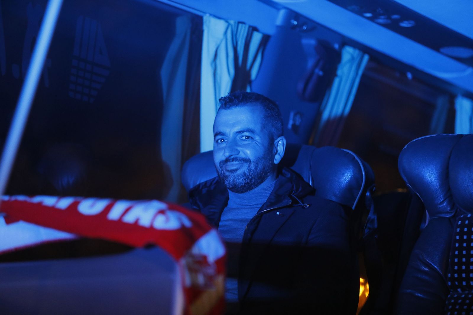 Diego Martínez en la llegada al estadio en el choque copero ante el Valencia