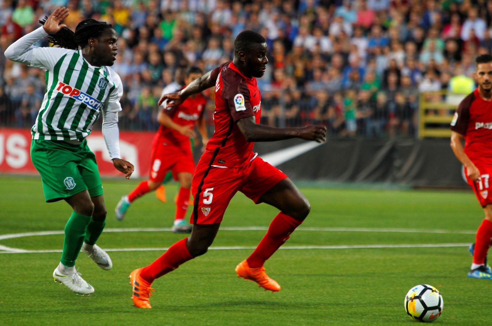 Las imágenes del Zalgiris-Sevilla de Europa League