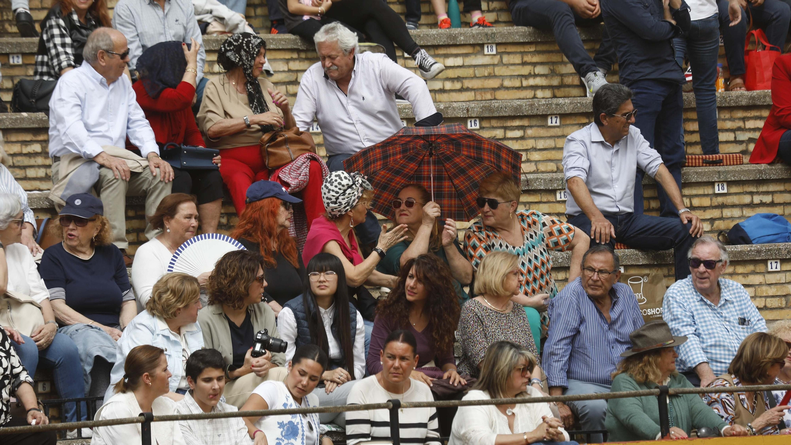 La clase magistral de tauromaquia organizada por Miguelete, en imágenes
