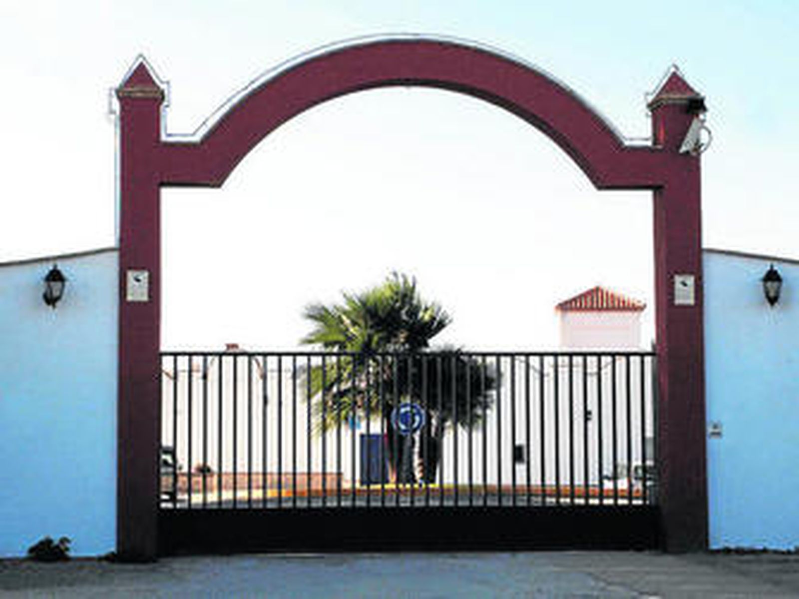 En la foto, entrada del club en el que supuestamente el vecino de Villamartín pagó con una tarjeta robada.