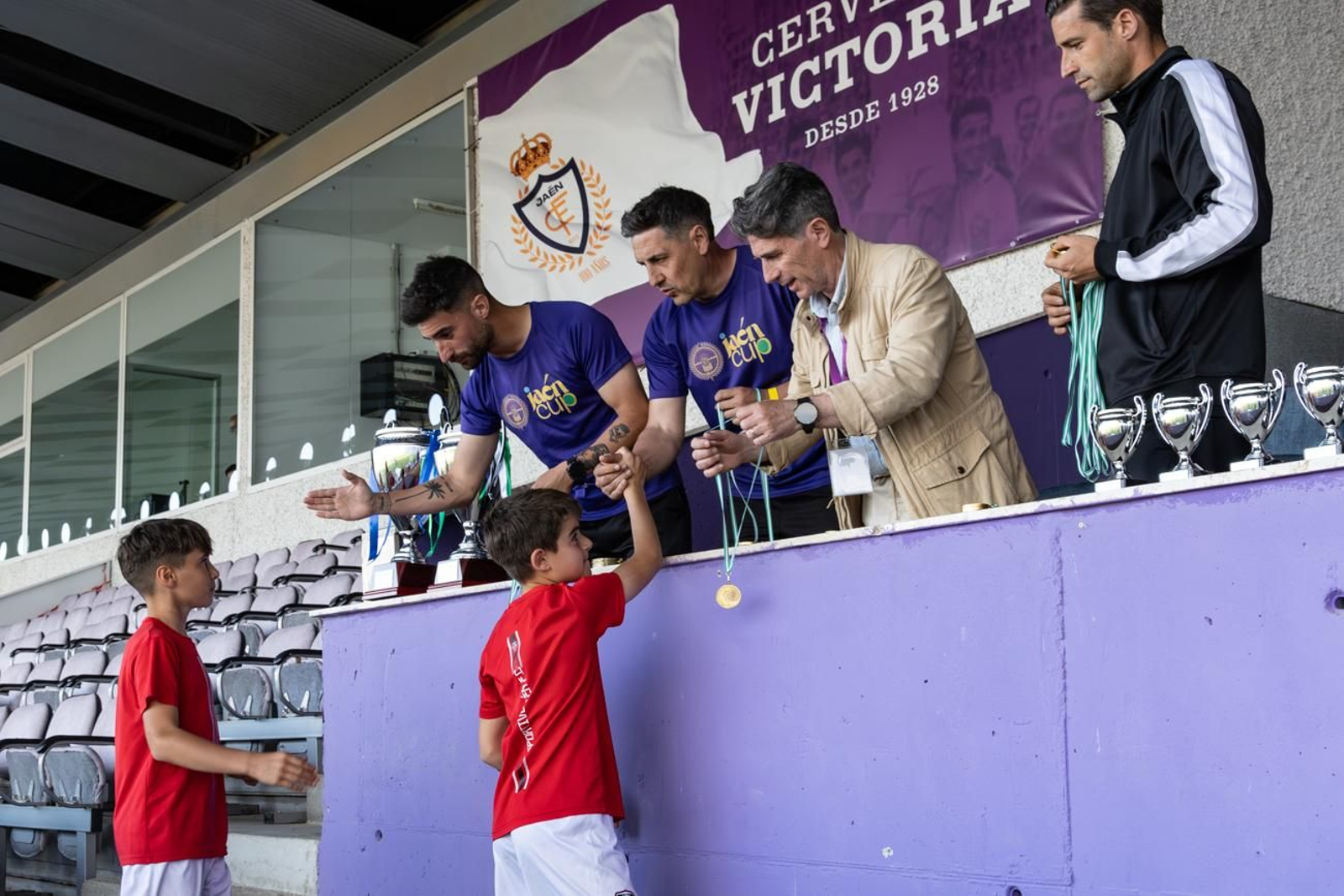 ¿Estuviste en la Jaén Cup viendo a los mejores equipos de Europa? Búscate aquí