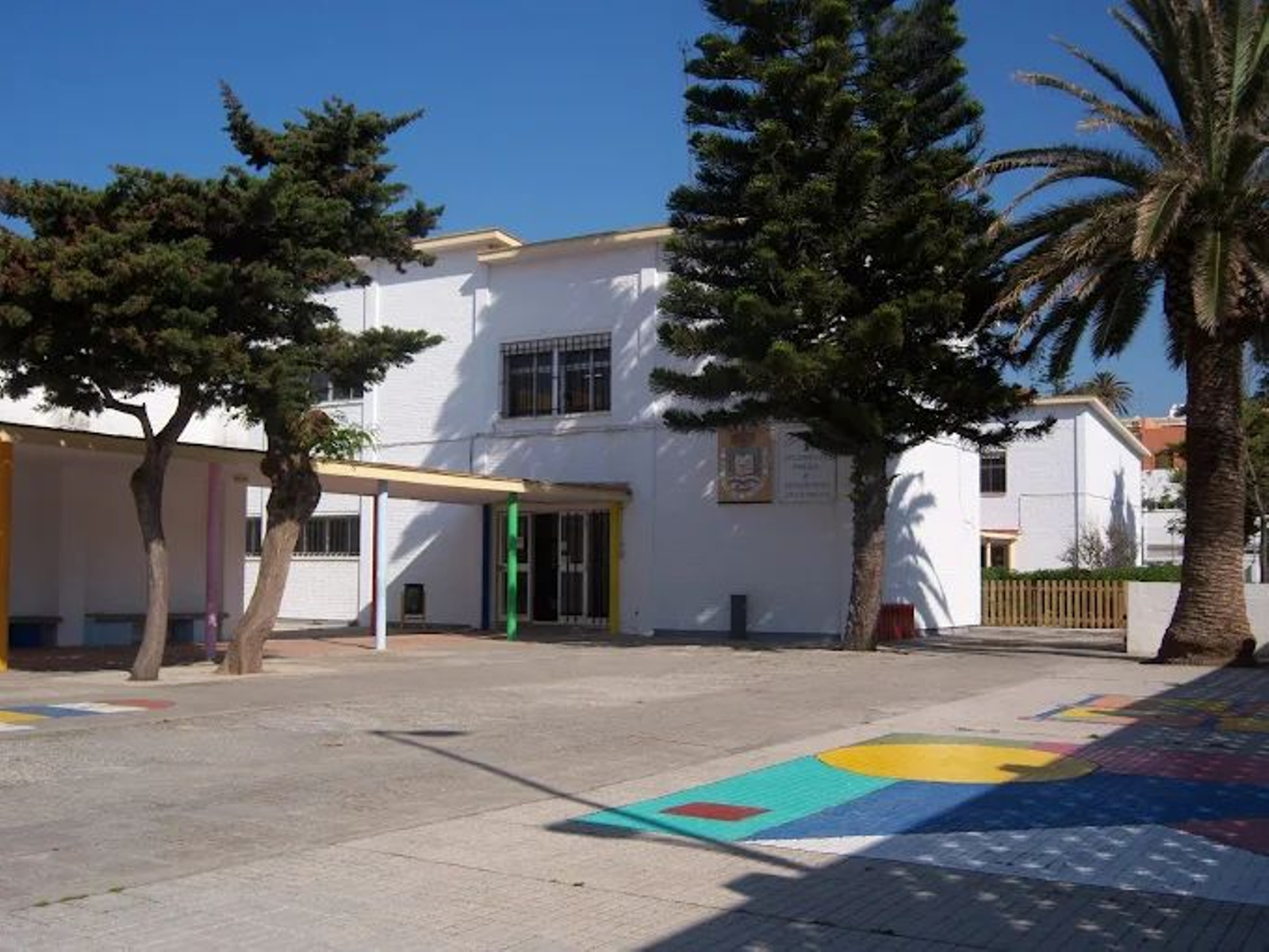 CEIP Guzmán El Bueno en Tarifa. CEIP Guzmán El Bueno en Tarifa.
