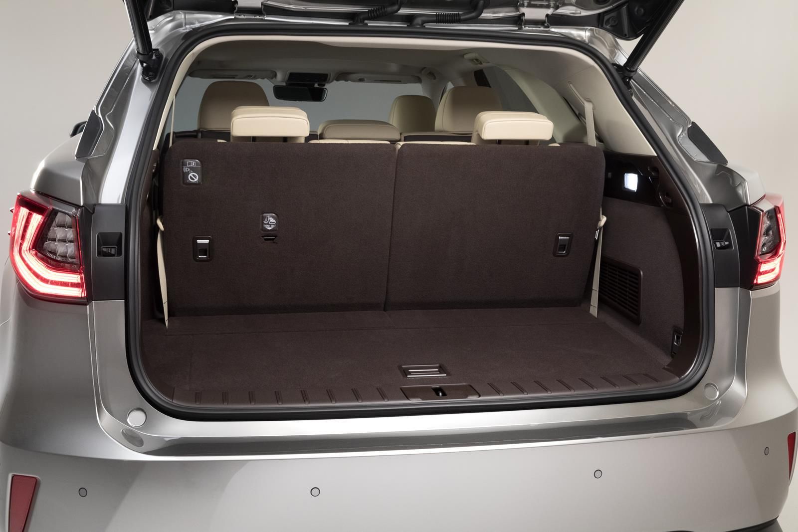 Galería de fotos del nuevo Lexus RX L: el SUV de 7 plazas