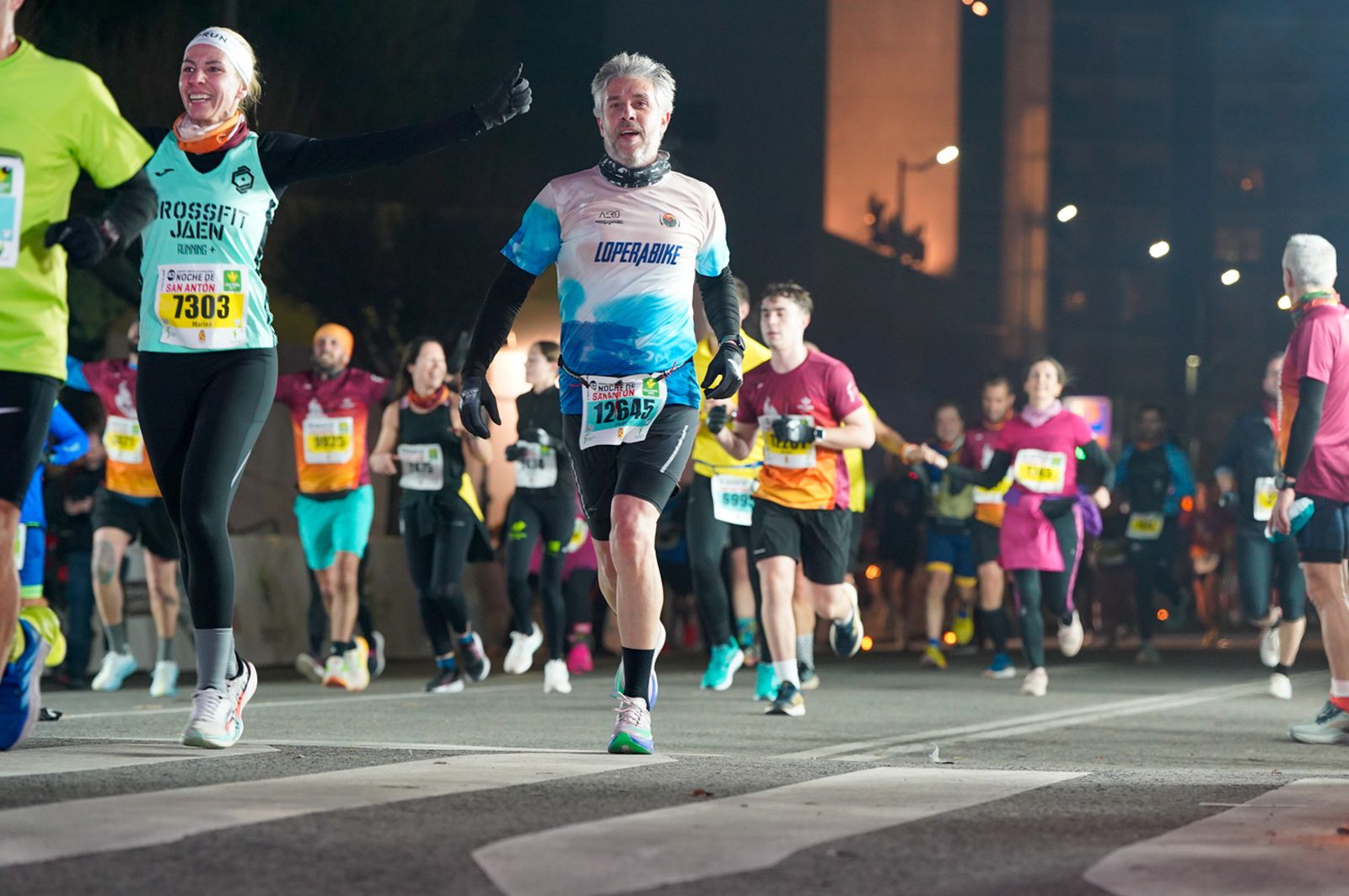 En imágenes: búscate en tu llegada a meta de la Carrera de San Antón 2026 (12)