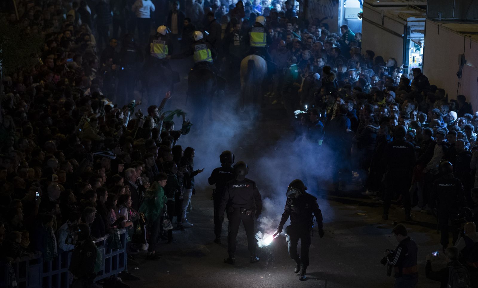 El ambiente previo al Betis-Sevilla Fc, en imágenes
