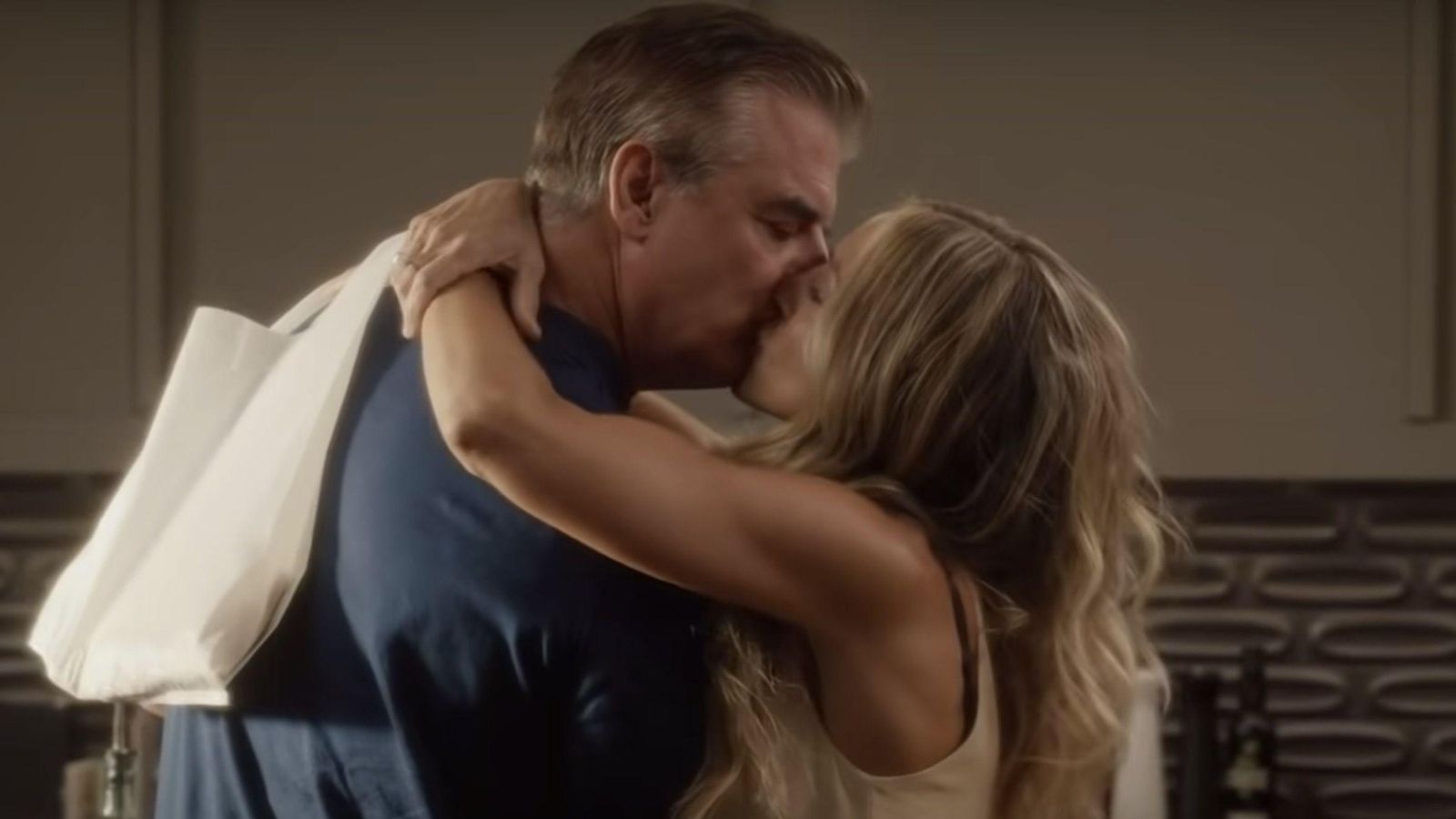 Carrie y Mr. Big en un beso en la secuela de la serie Carrie y Mr. Big en un beso en la secuela de la serie