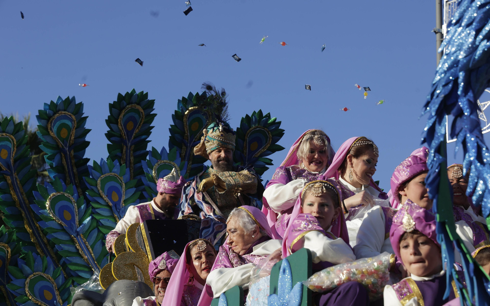 Las imágenes de la Cabalgata de los Reyes Magos en Sevilla