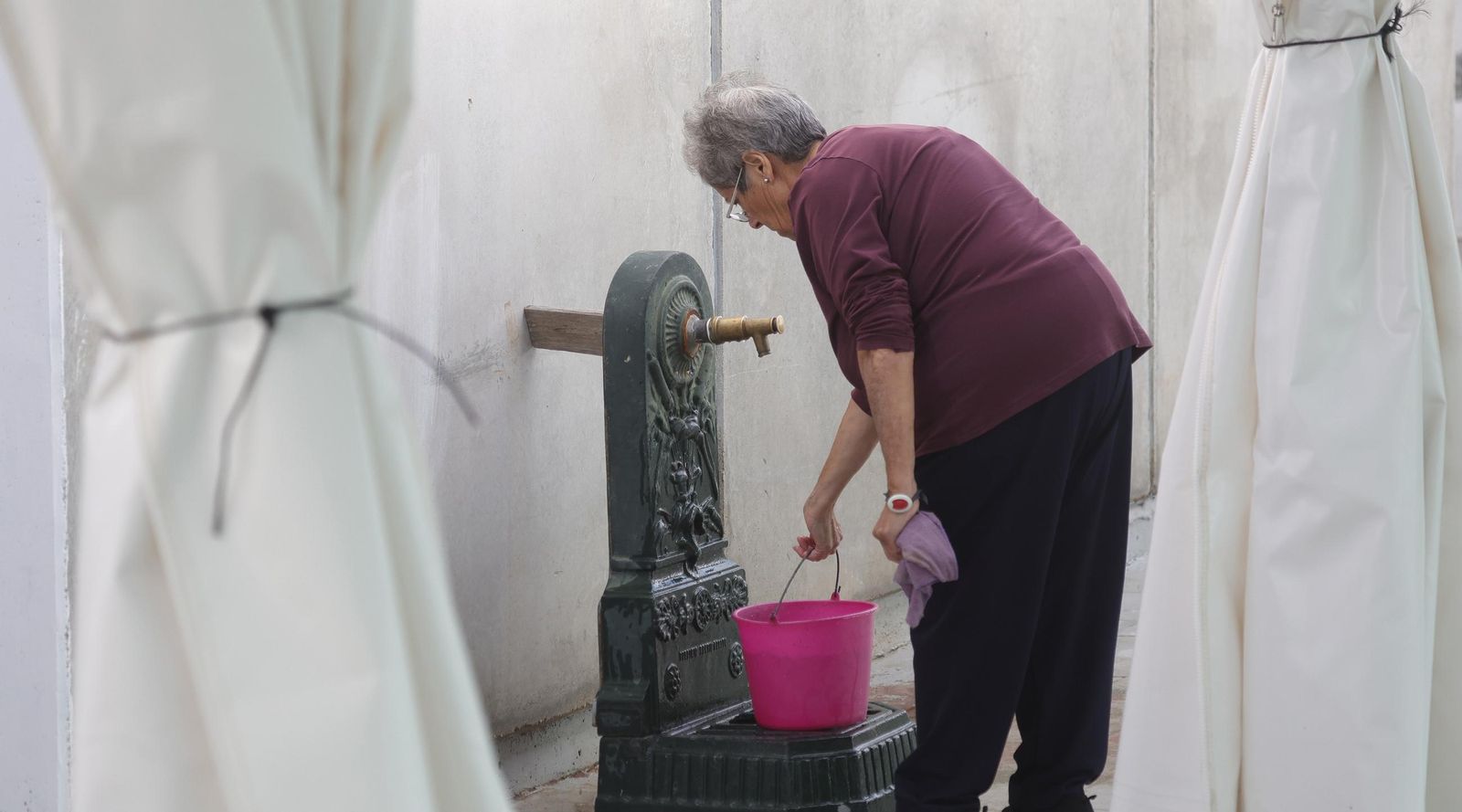 Fotos del Día de Todos Los Santos en el cementerio de La Línea