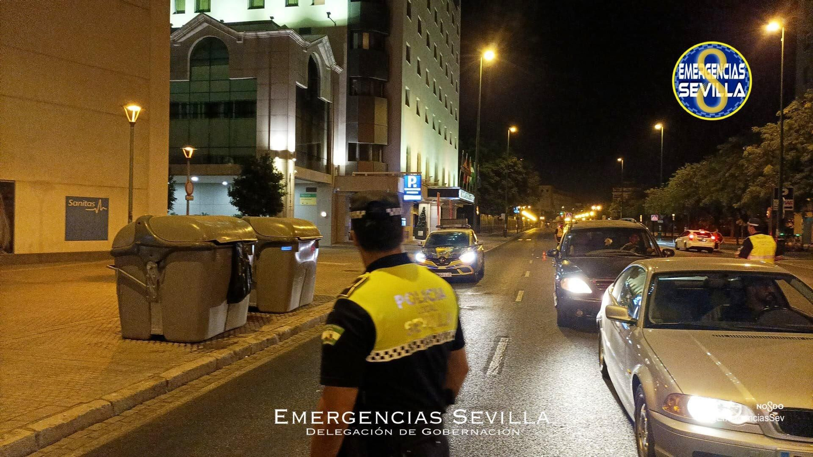 Uno de los dispositivos preventivos, en la avenida de la Buhaira.