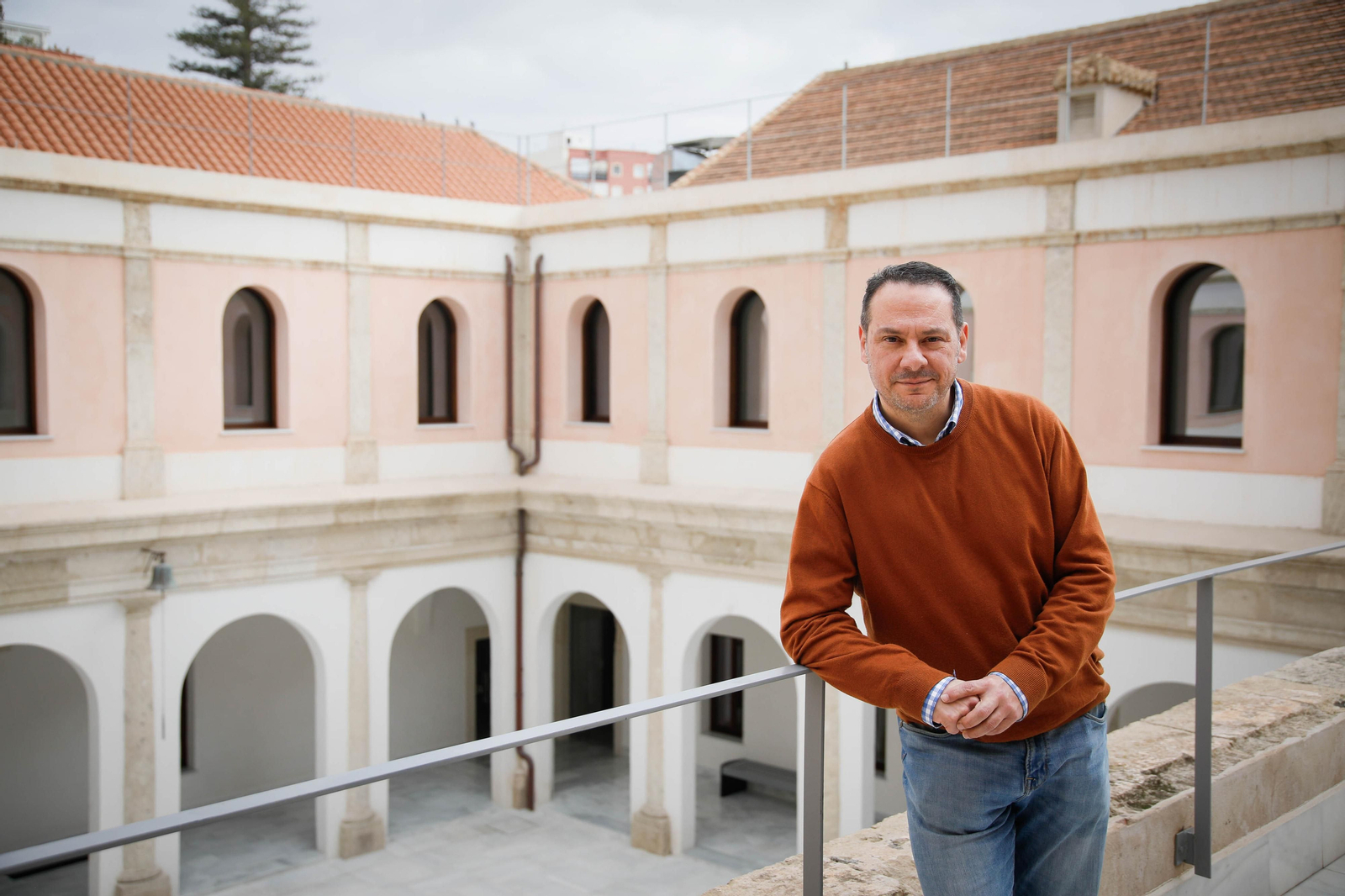 Imágenes de la entrevista realizada al director del Museo del Realismo Español Contemporáneo MUREC