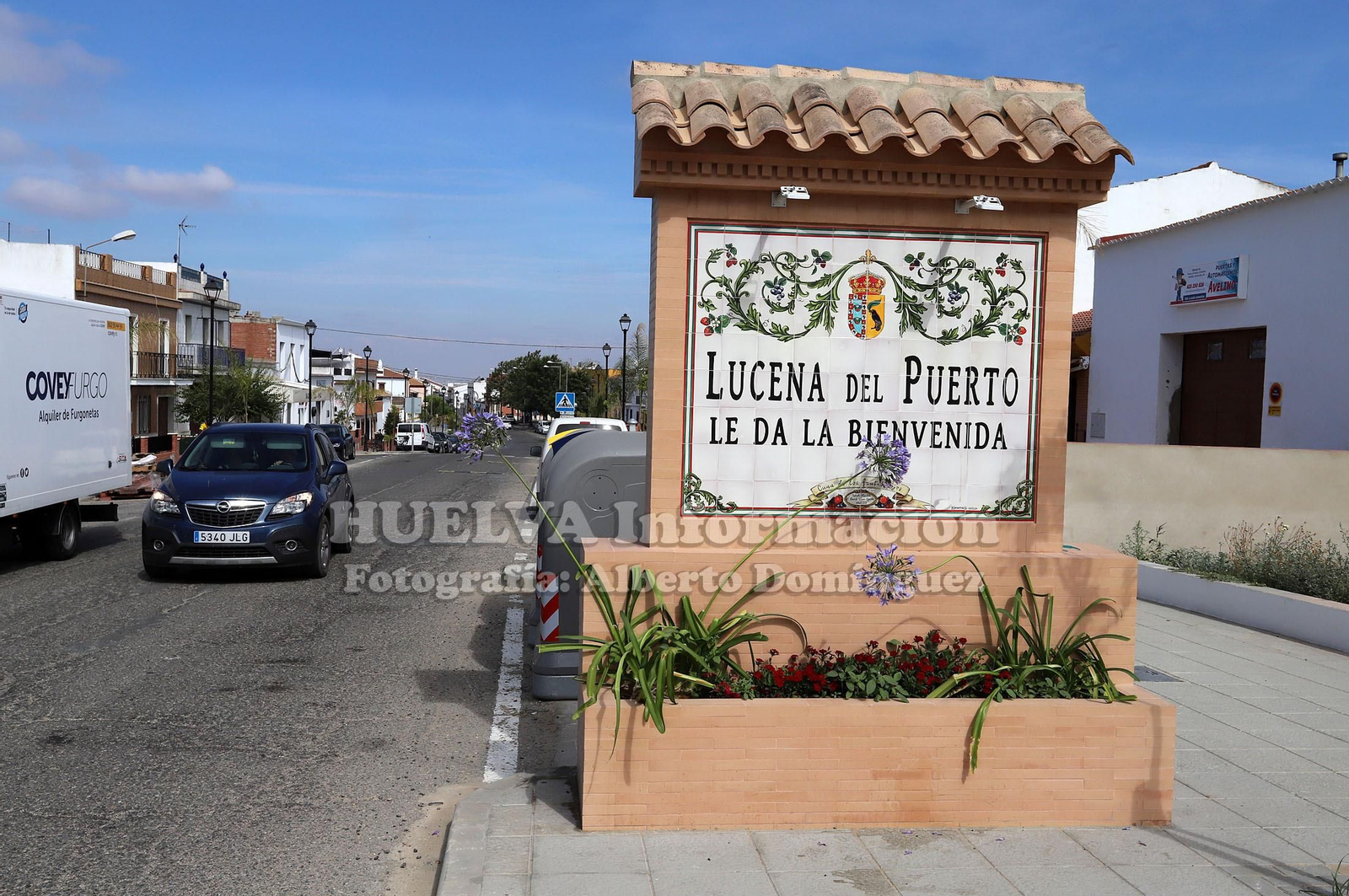Imágenes de la movilización en Lucena para impedir el cierre de pozos