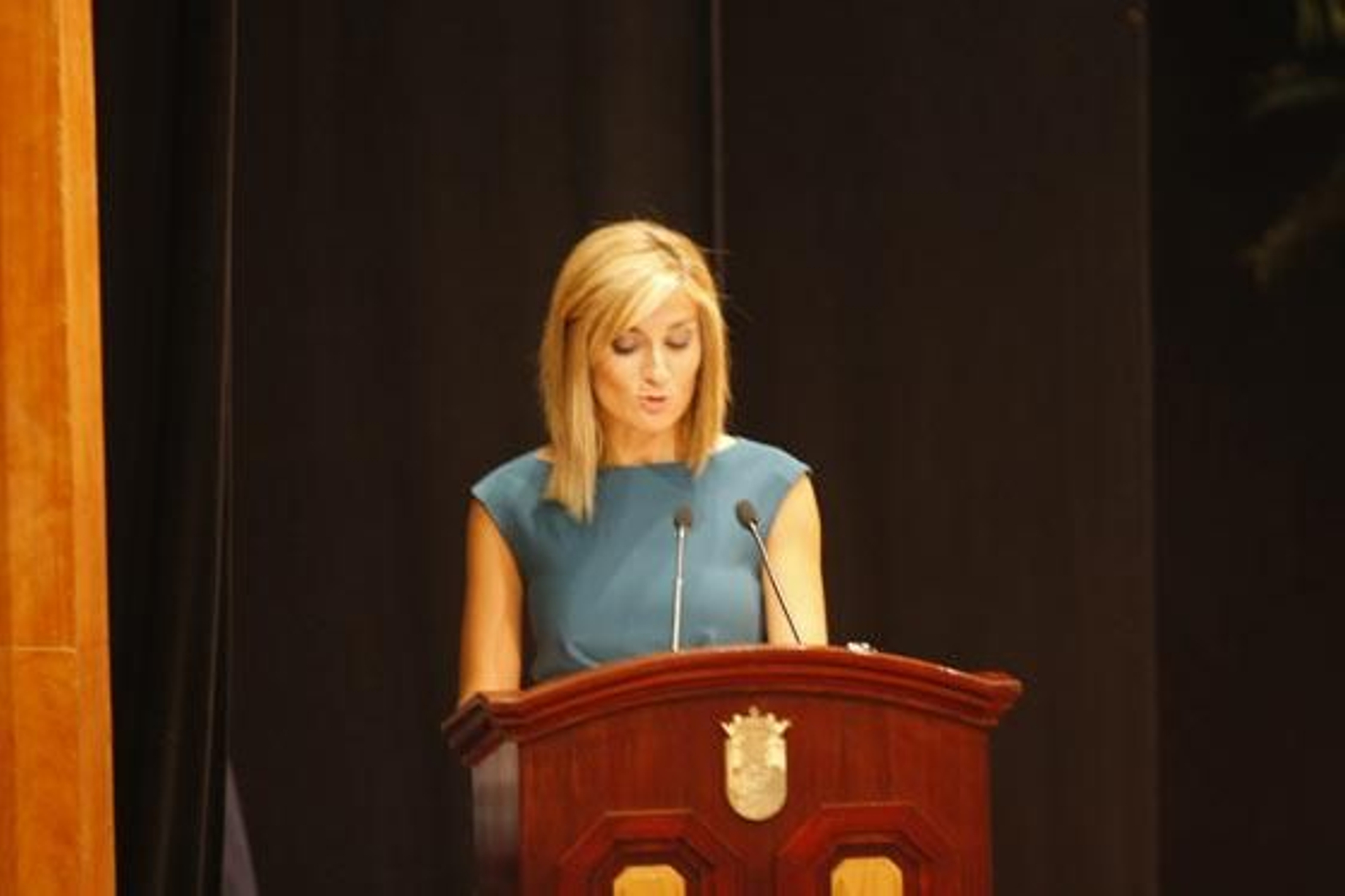 La periodista Sandra Golpe leyó un fragmento de los 'Episodios Nacionales' inspirado en Cádiz que Benito Pérez Galdós dedicó a Las Cortes.


Foto: Julio Gonzalez