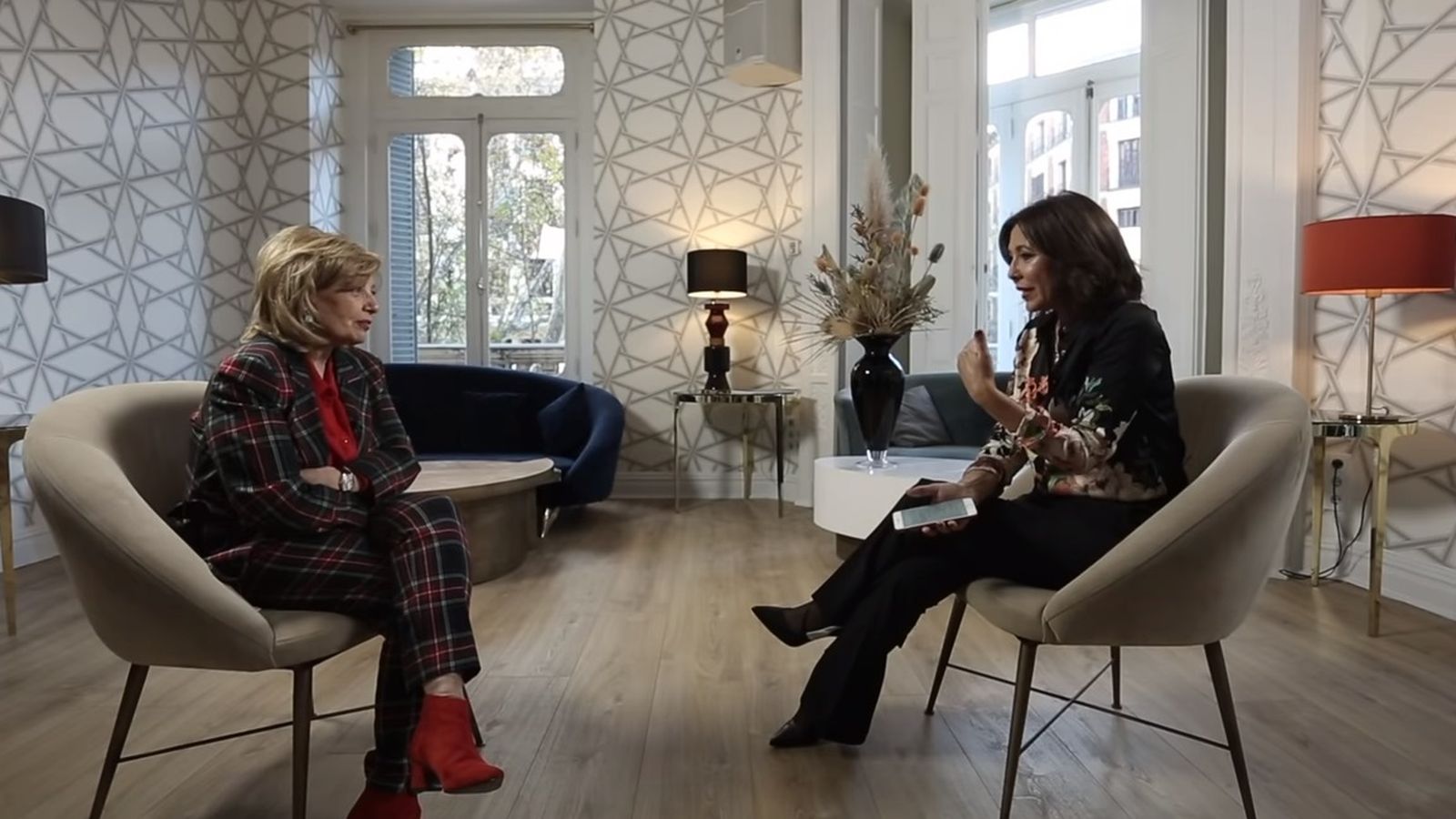 La entrevista del mal rollo entre Campos y Gemio, en el programa de la manchega en 'YouTube'.