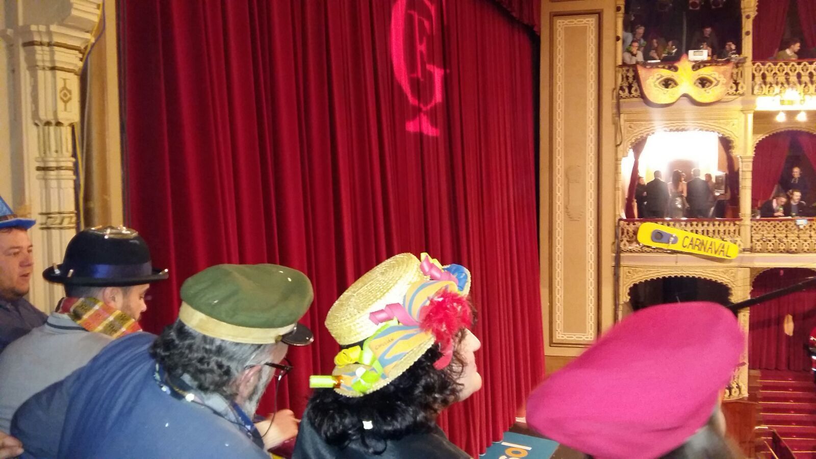 Una imagen tomada por el jurado desde su palco en el Falla.