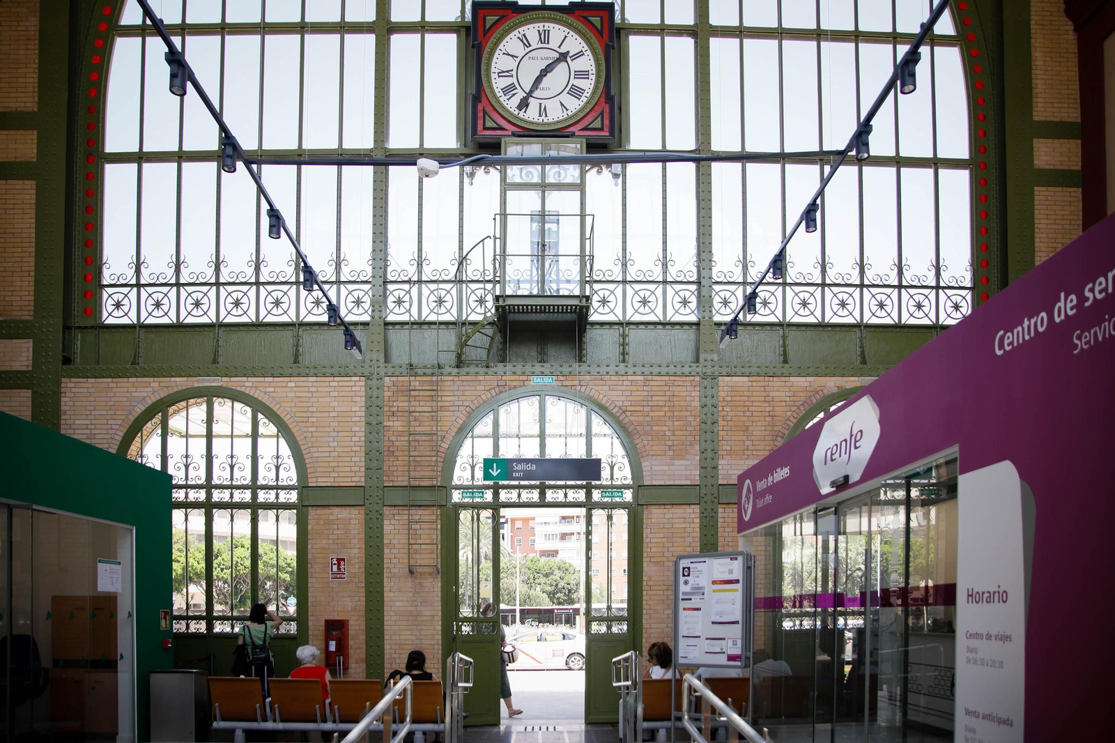 La apertura de la antigua estación de RENFE de Almería, en imágenes