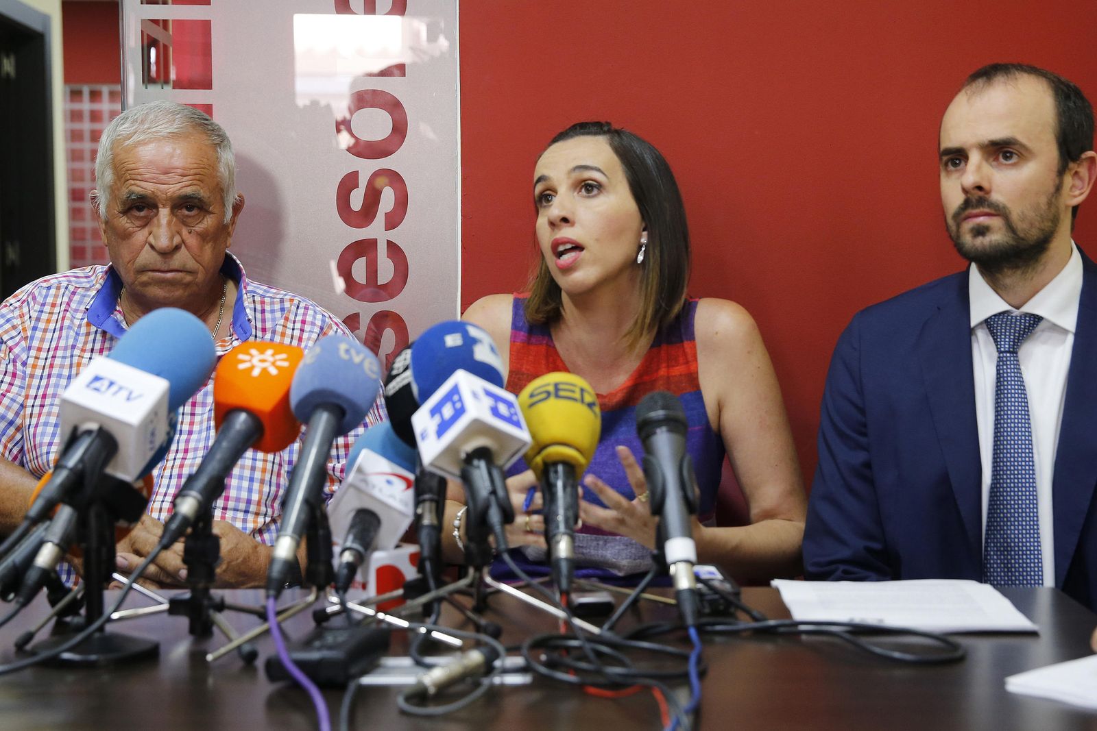 El abuelo de la pequeña Lucia Vivar asegura que la niña  "no se fue por sí sola