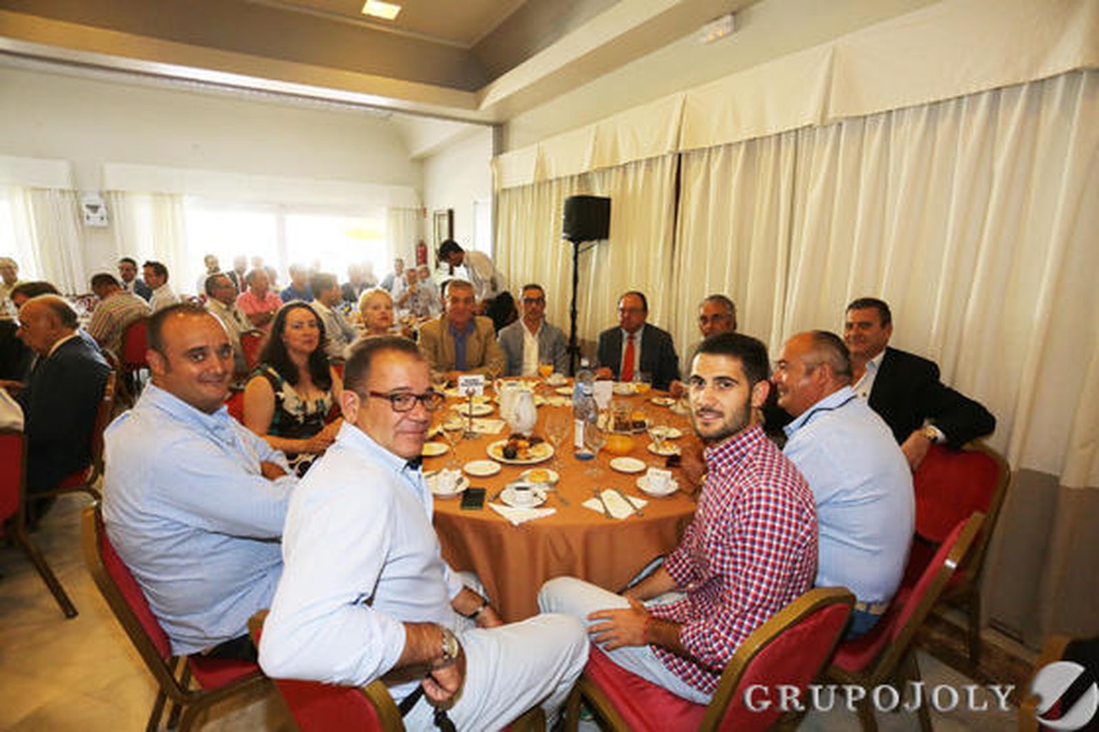 Domingo Medina Parra, Fernando González, Nela García, Valeska Isarraga, Manuel González, Ernesto Romero, Fco. Guerrero, José Gutiérrez, Francisco Lacuesta, Antonio González y Domingo Medina.

Foto: Pascual
