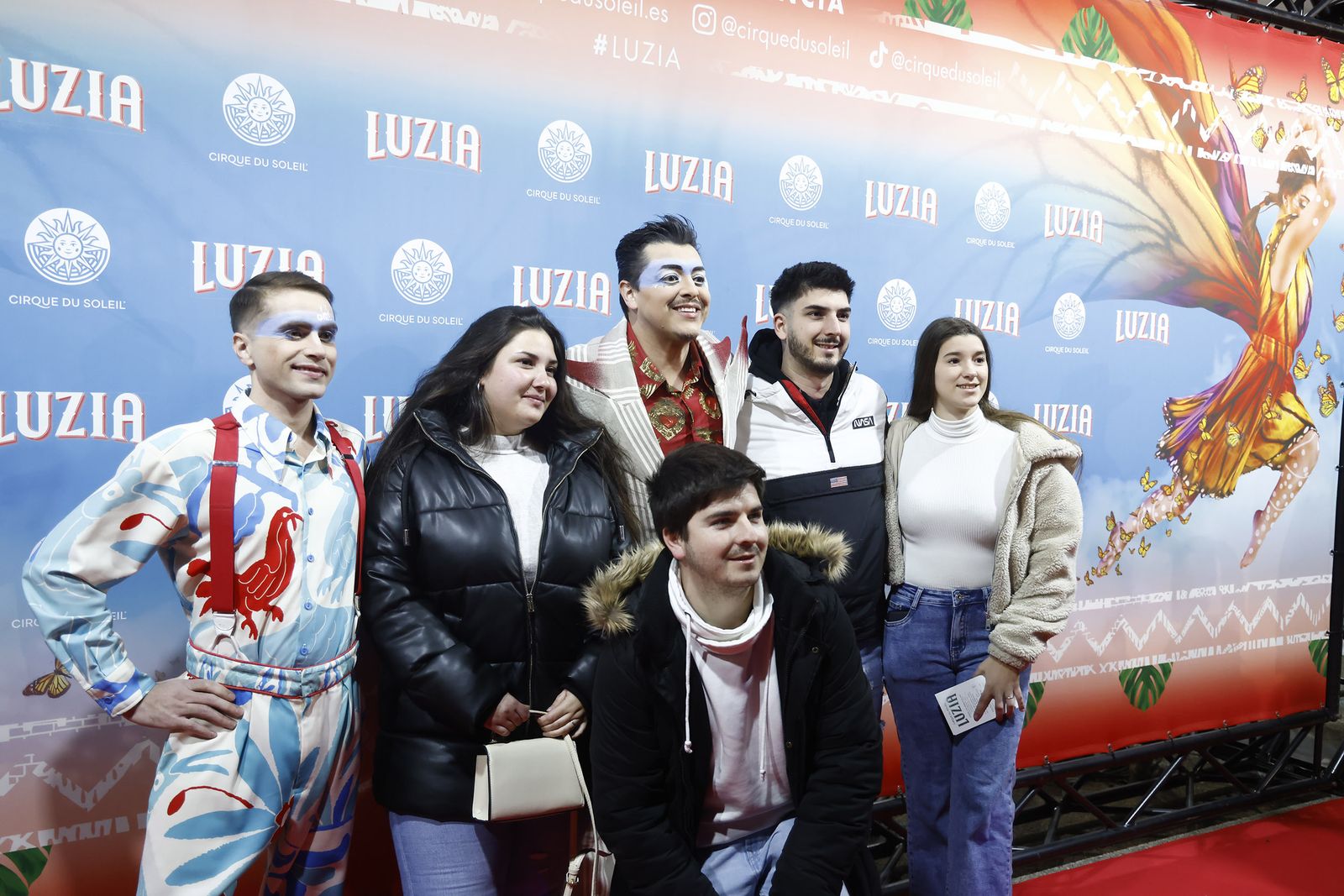 Búscate en el photocall del Circo del Sol