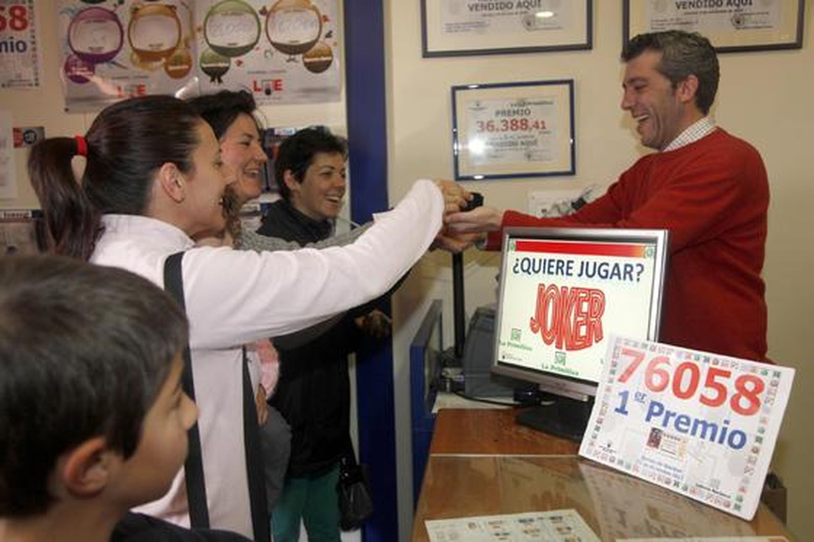 Villarrasa celebra la llegada del Gordo