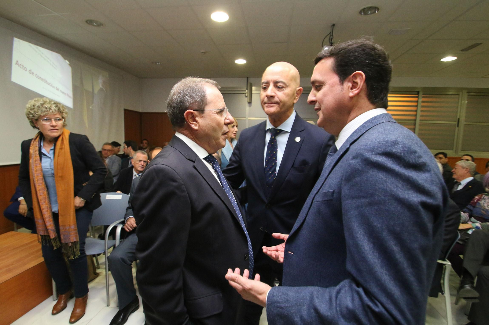 Fotogalería de la toma de posesión de Jerónimo Pérez como presidente de la Cámara de Comercio