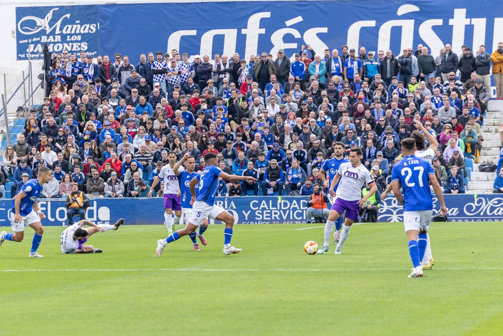 Las mejores imágenes del empate en el derbi entre Linares Deportivo y Real Jaén