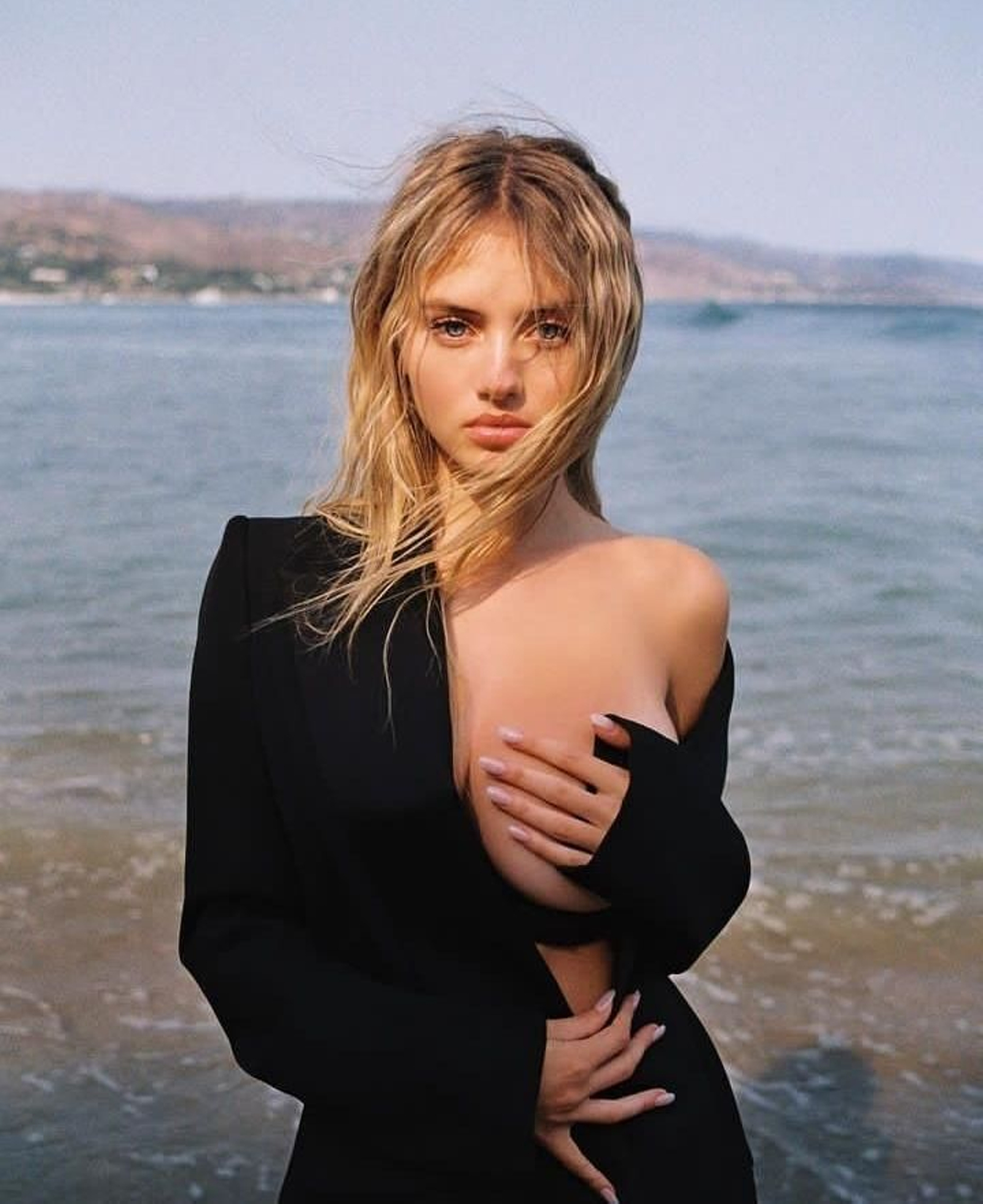 Leni, la hija de la conocida top model Heidi Klum, en uno de sus atrevidos posados.