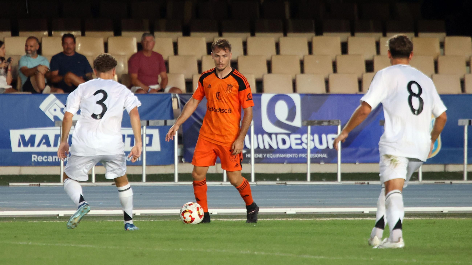 Las mejores imágenes del Xerez CD contra el Real Madrid C en el IX Trofeo Rafa Verdú