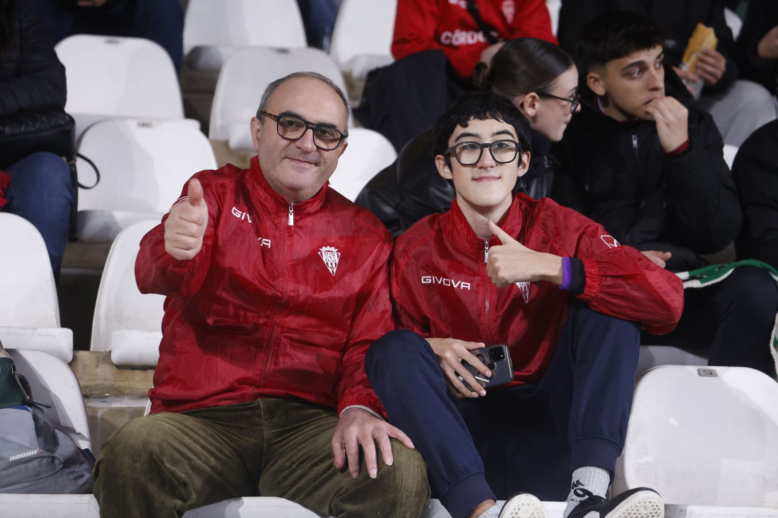 Las mejores fotos del ambiente en El Arcángel para el Córdoba CF - Burgos